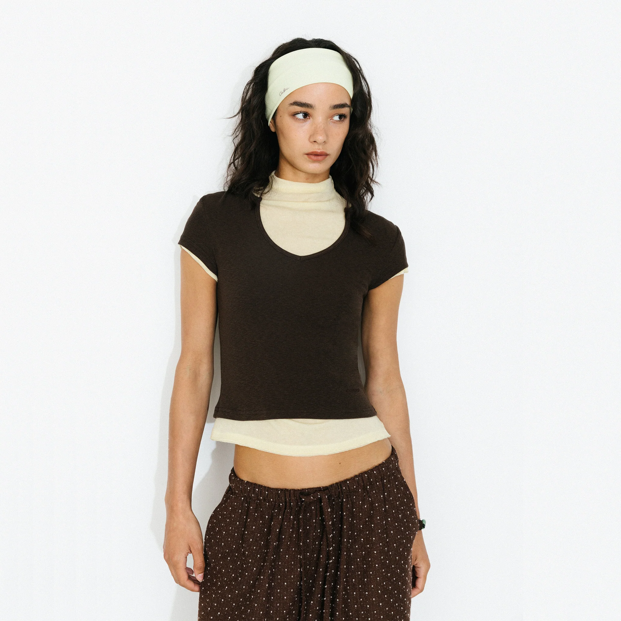 C by CUBIC Cropped Slim-Fit Sweetheart Neck T-Shirt - Image 3