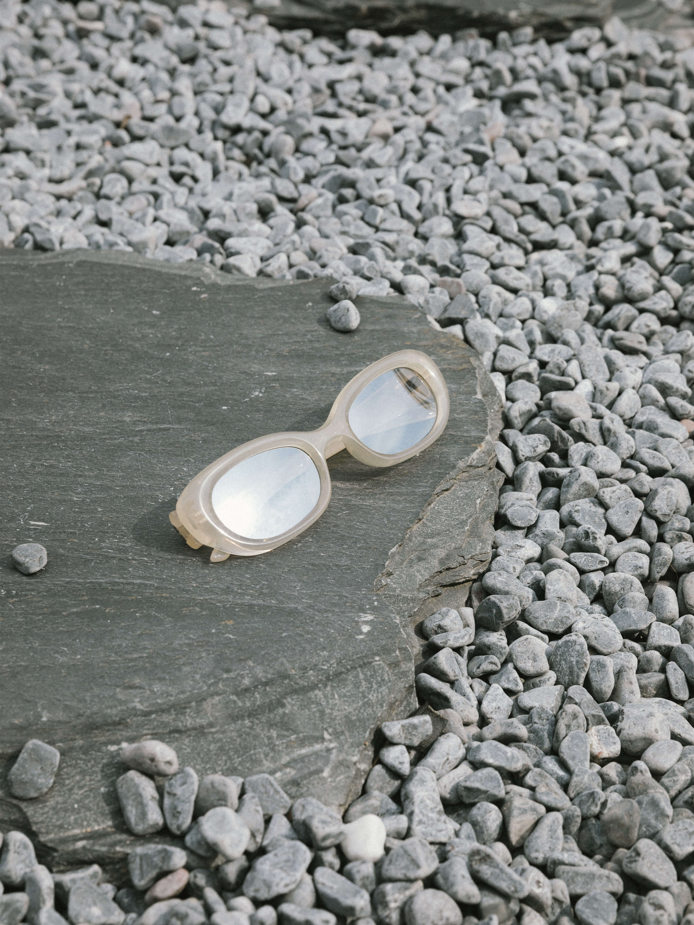 Cat-Eye Sunglasses - Image 19