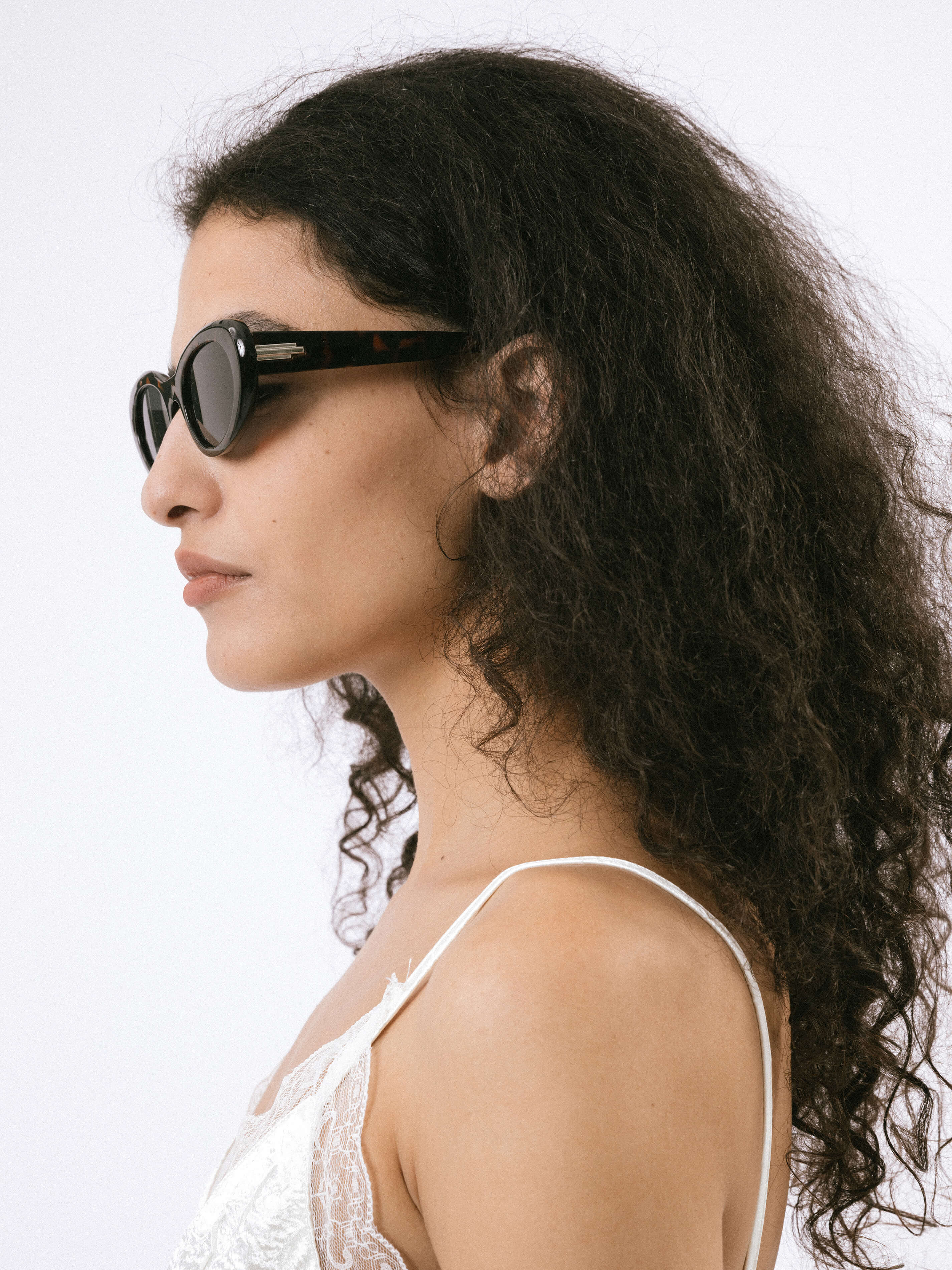 Cat-Eye Sunglasses - Image 6