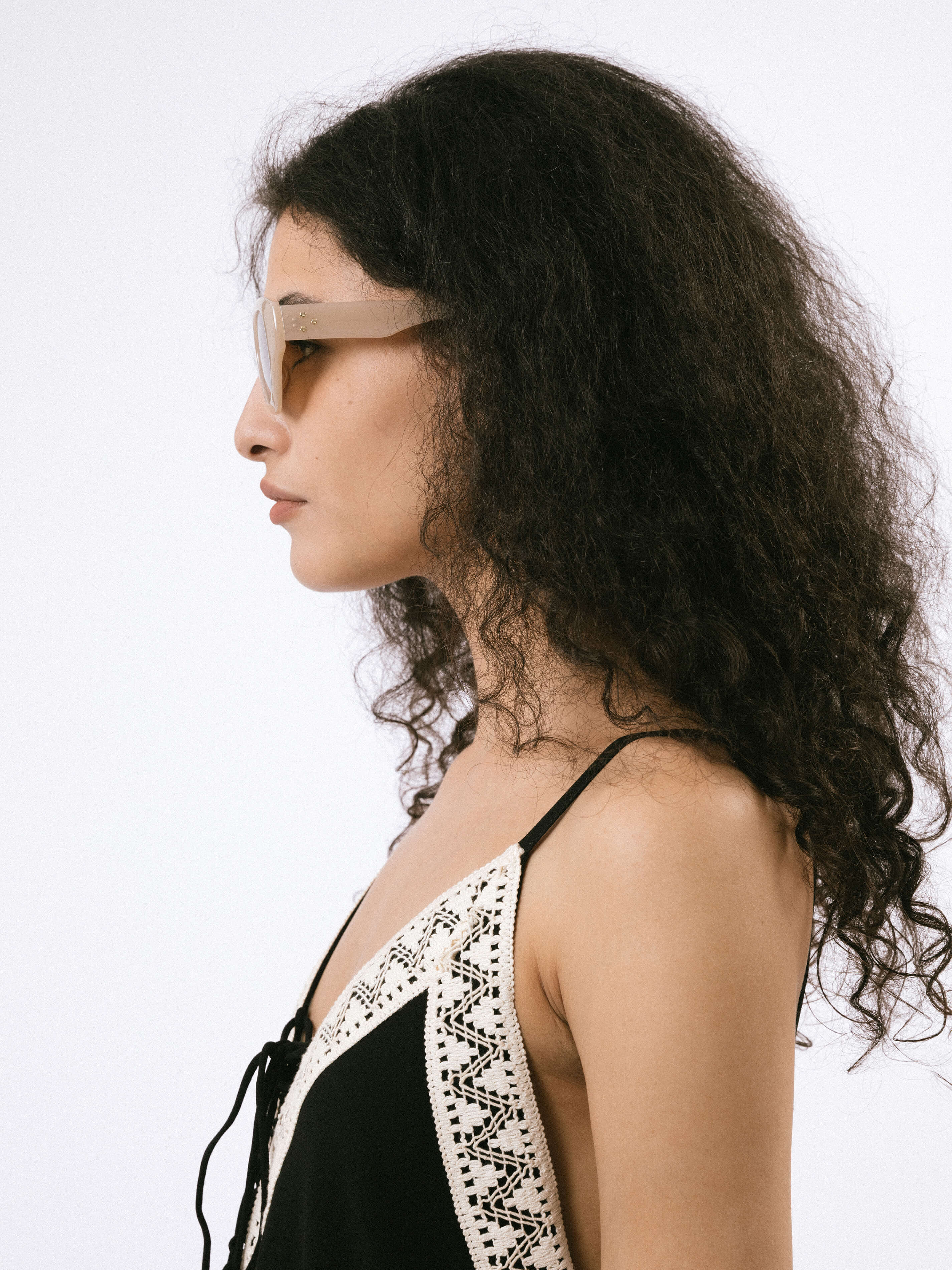 Oval Sunglasses - Image 4