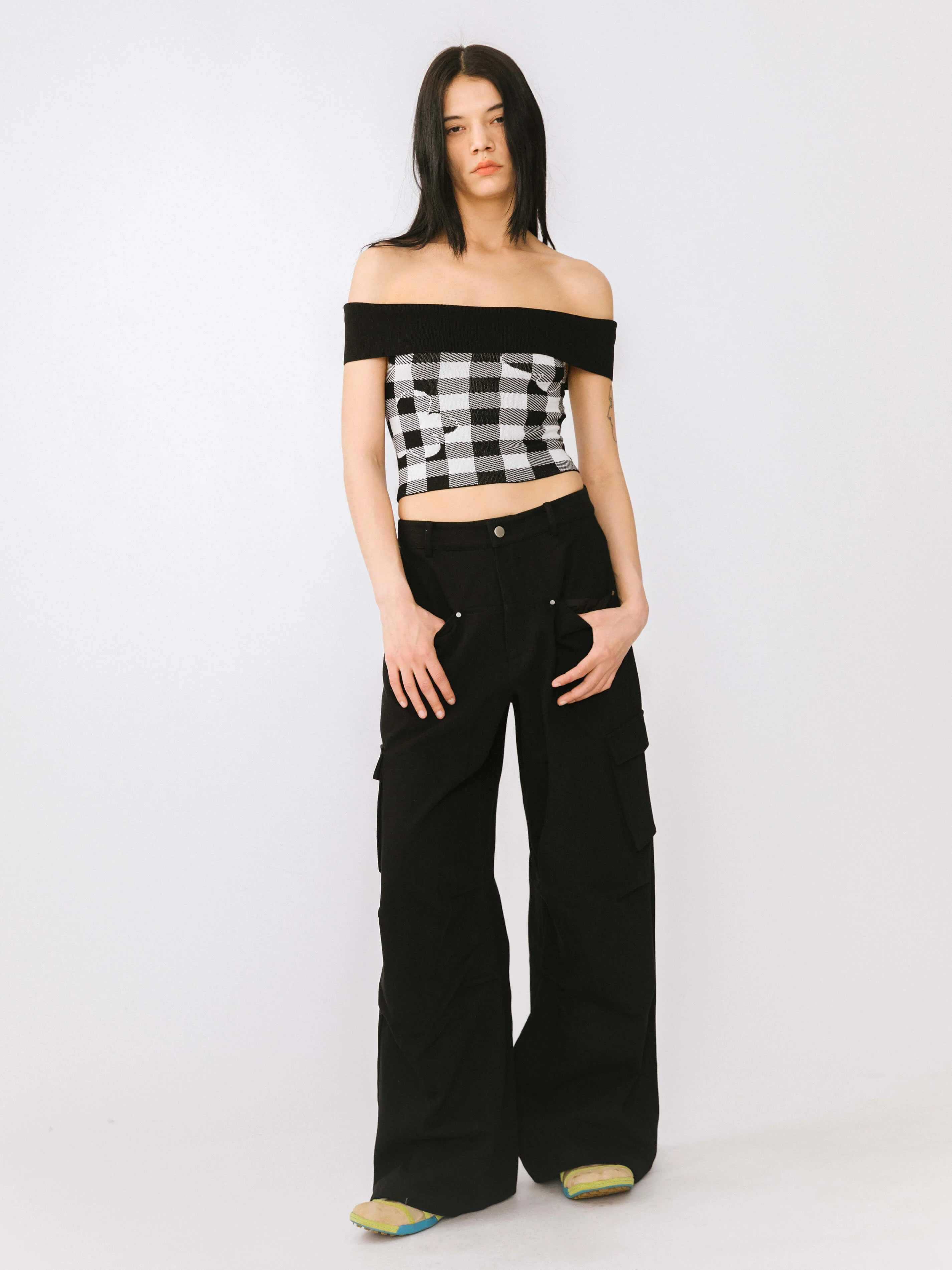 Off-Shoulder Checkered Knit Cami Top - Image 16