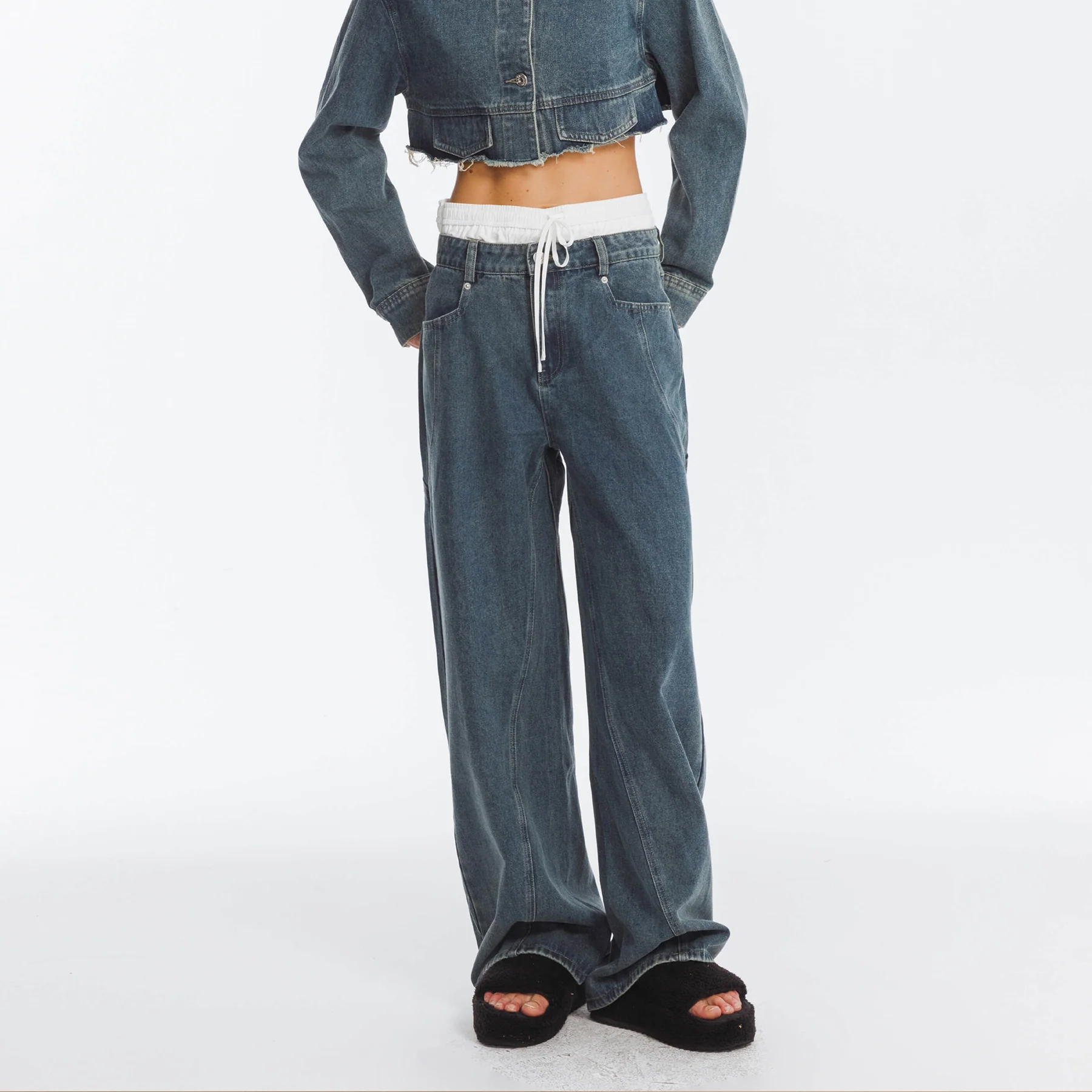 Cutaway Loose Straight Jeans - Image 8