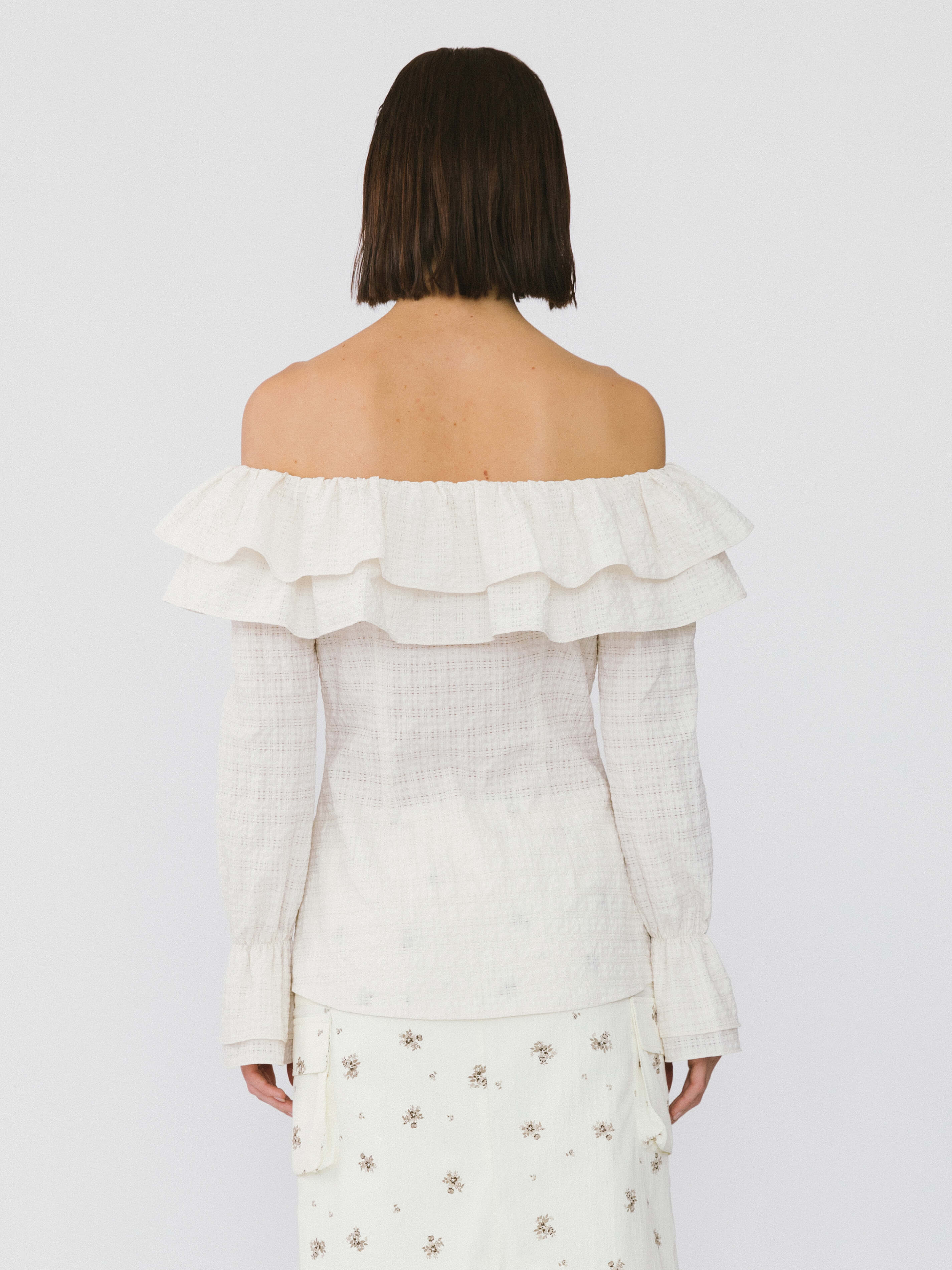Frills Volume Off Neckline Shirt - Image 6