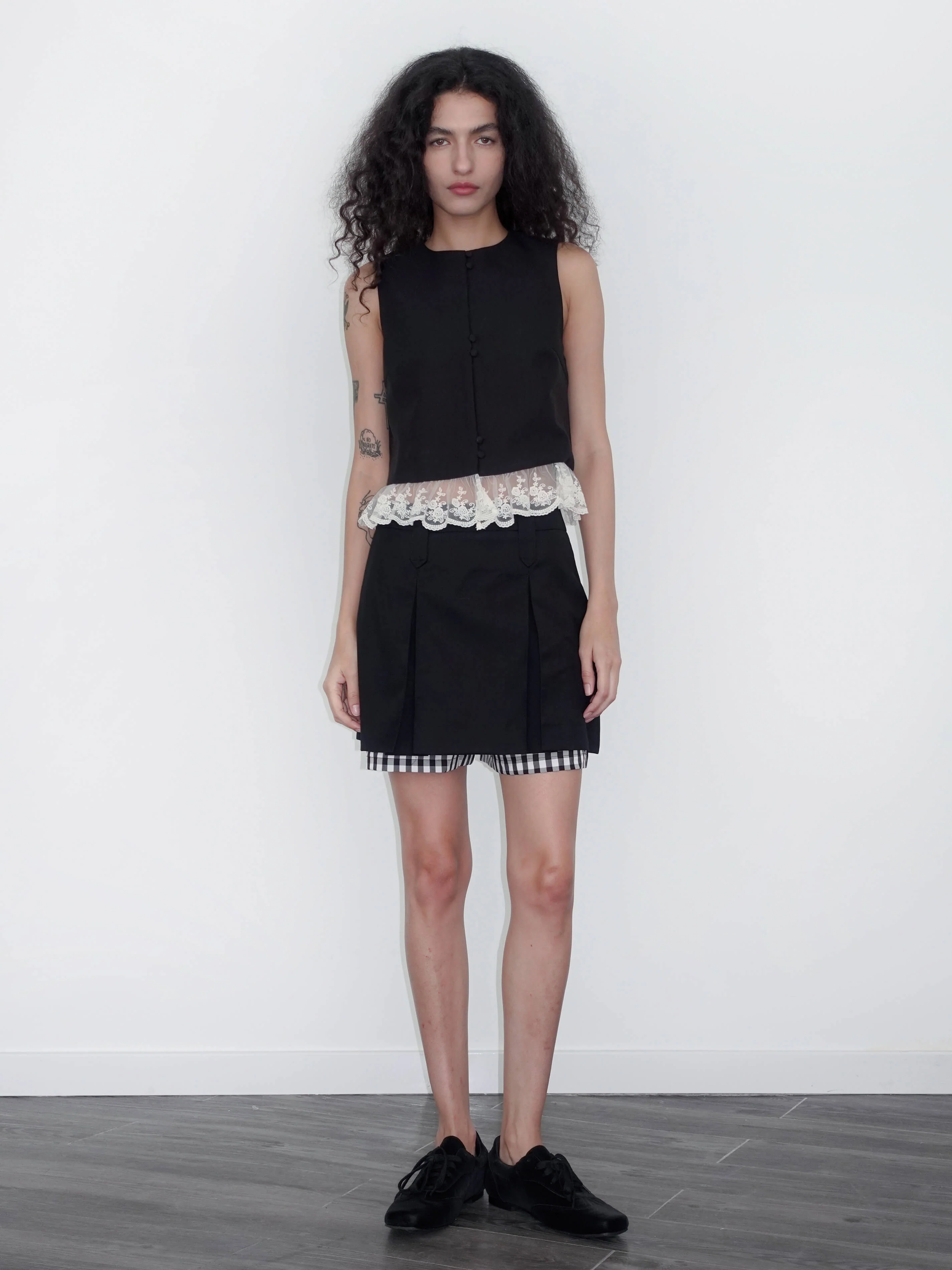 Lace Hem Patchwork Black Tank Top - Image 5