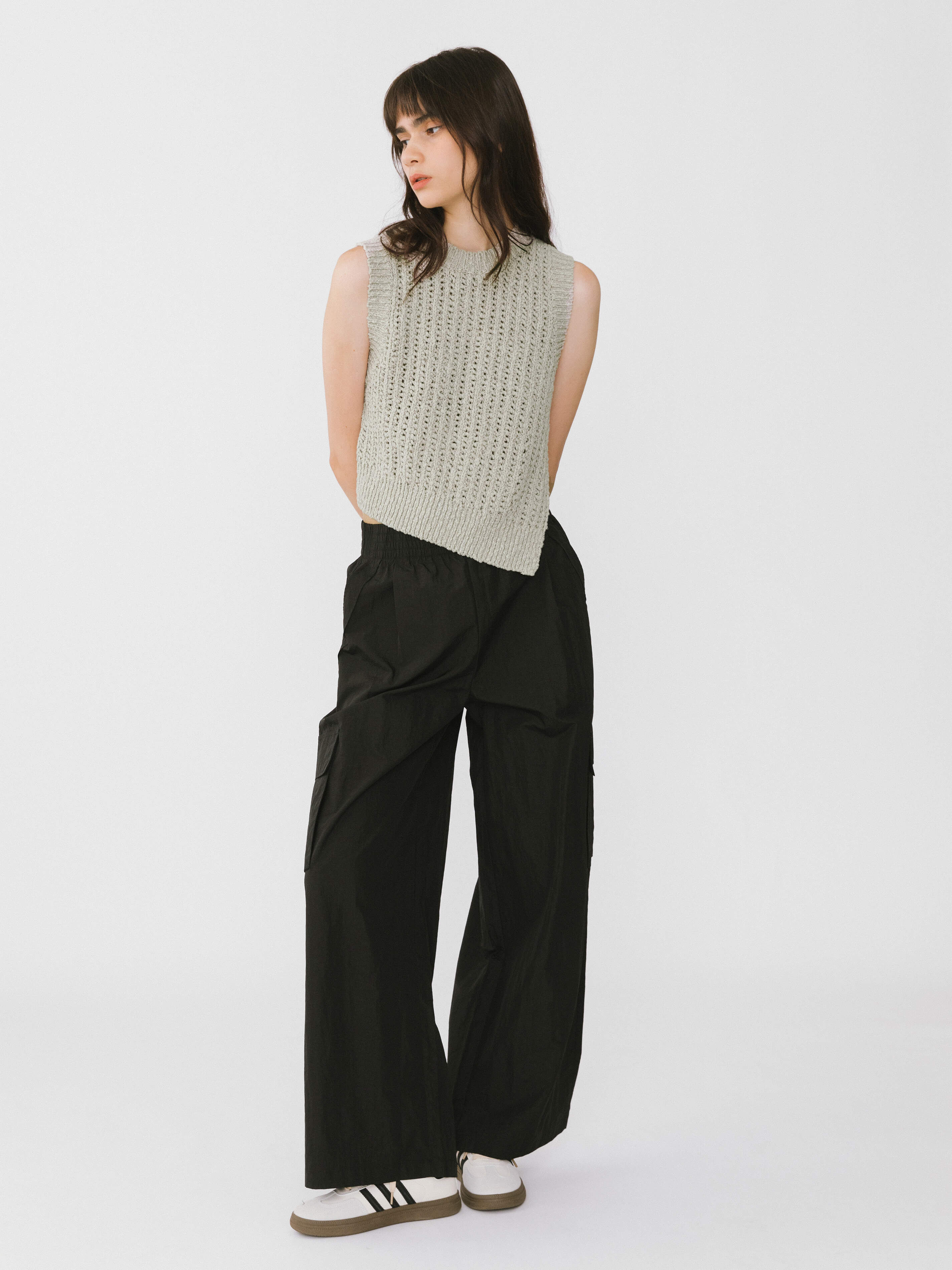 Cropped Asymmetric Knit Vest - Image 8