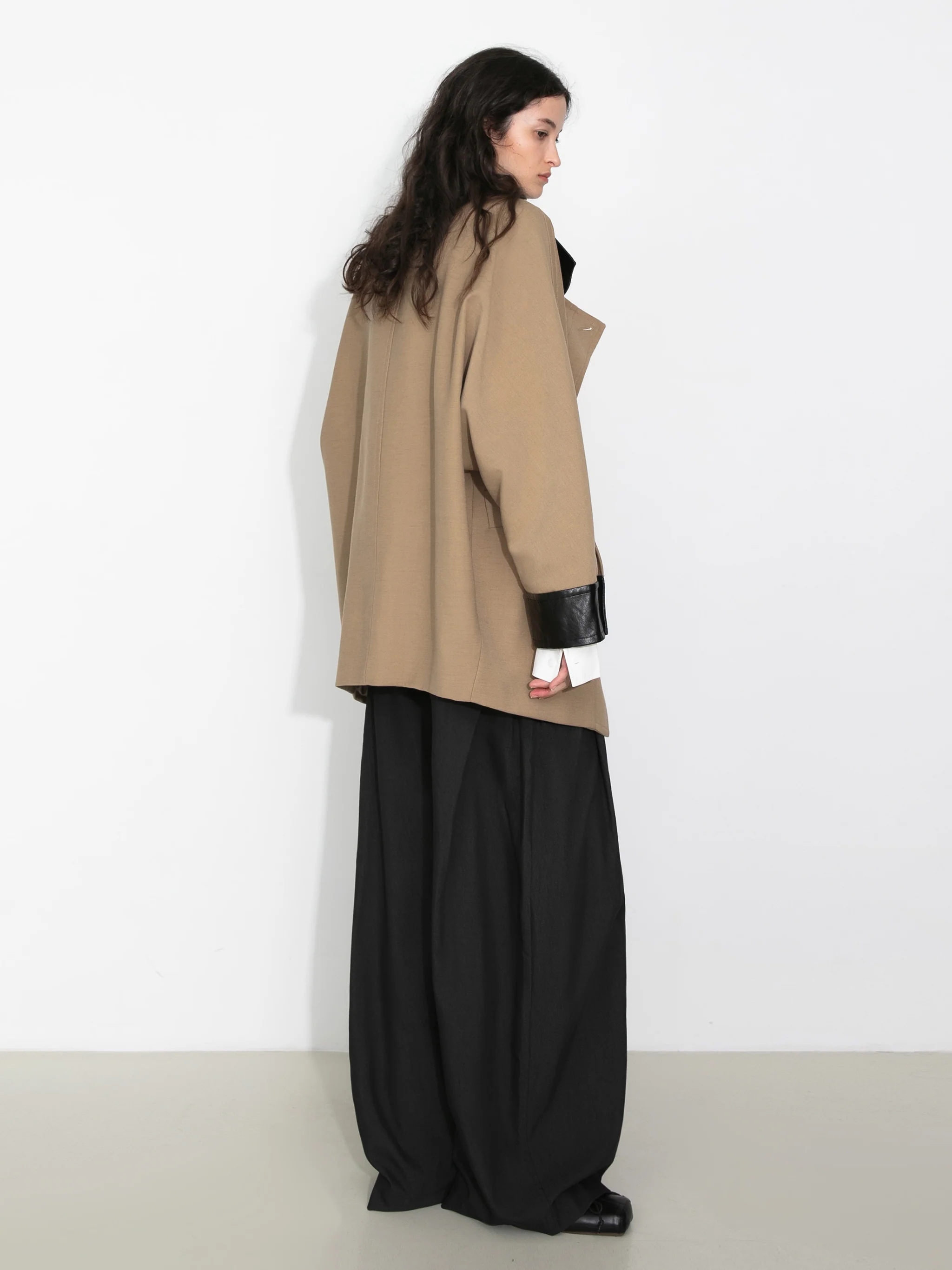 Cropped Contrast-Trim Oversized Trench Jacket - Image 6