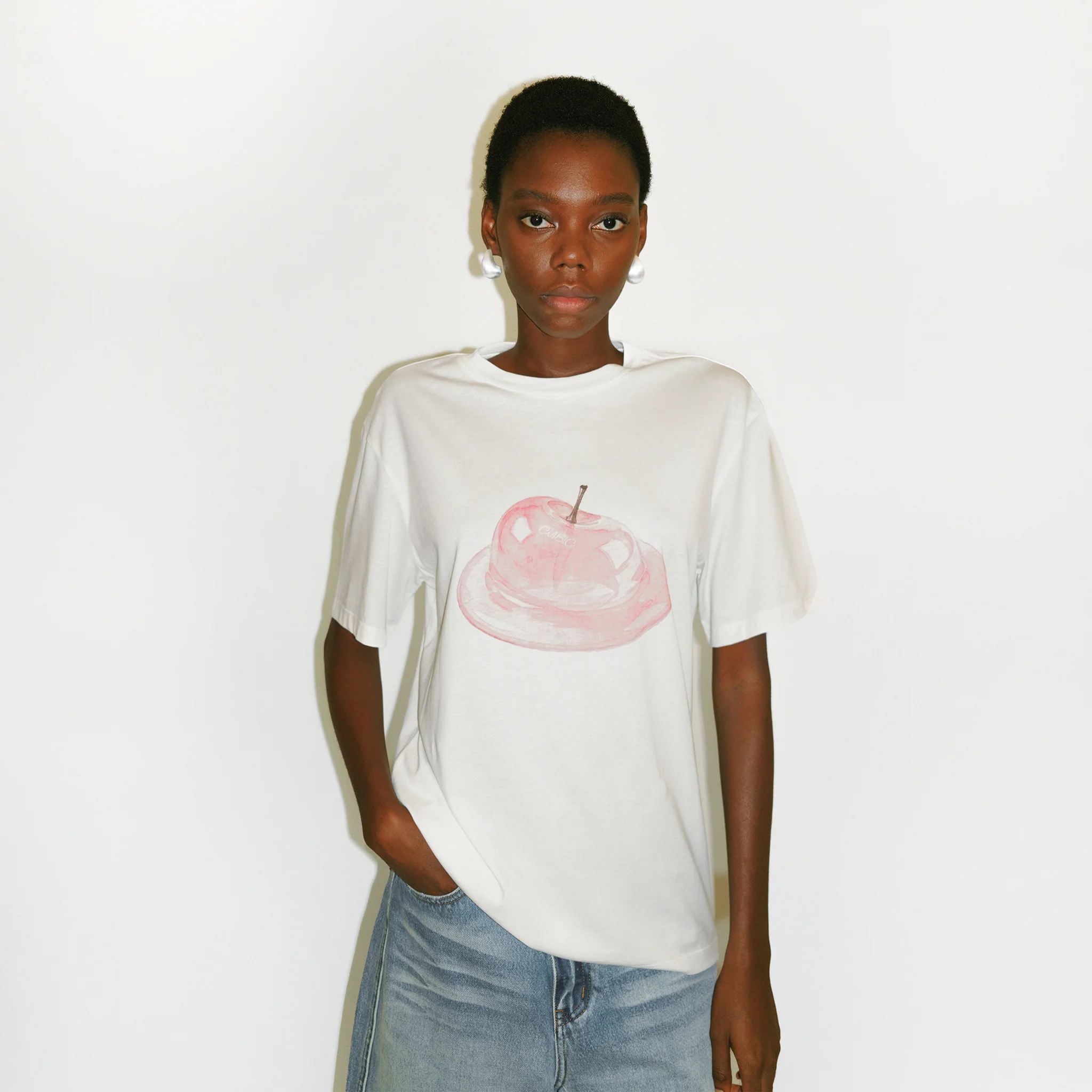 CUBIC Apple Print Oversized T-shirt - Image 9