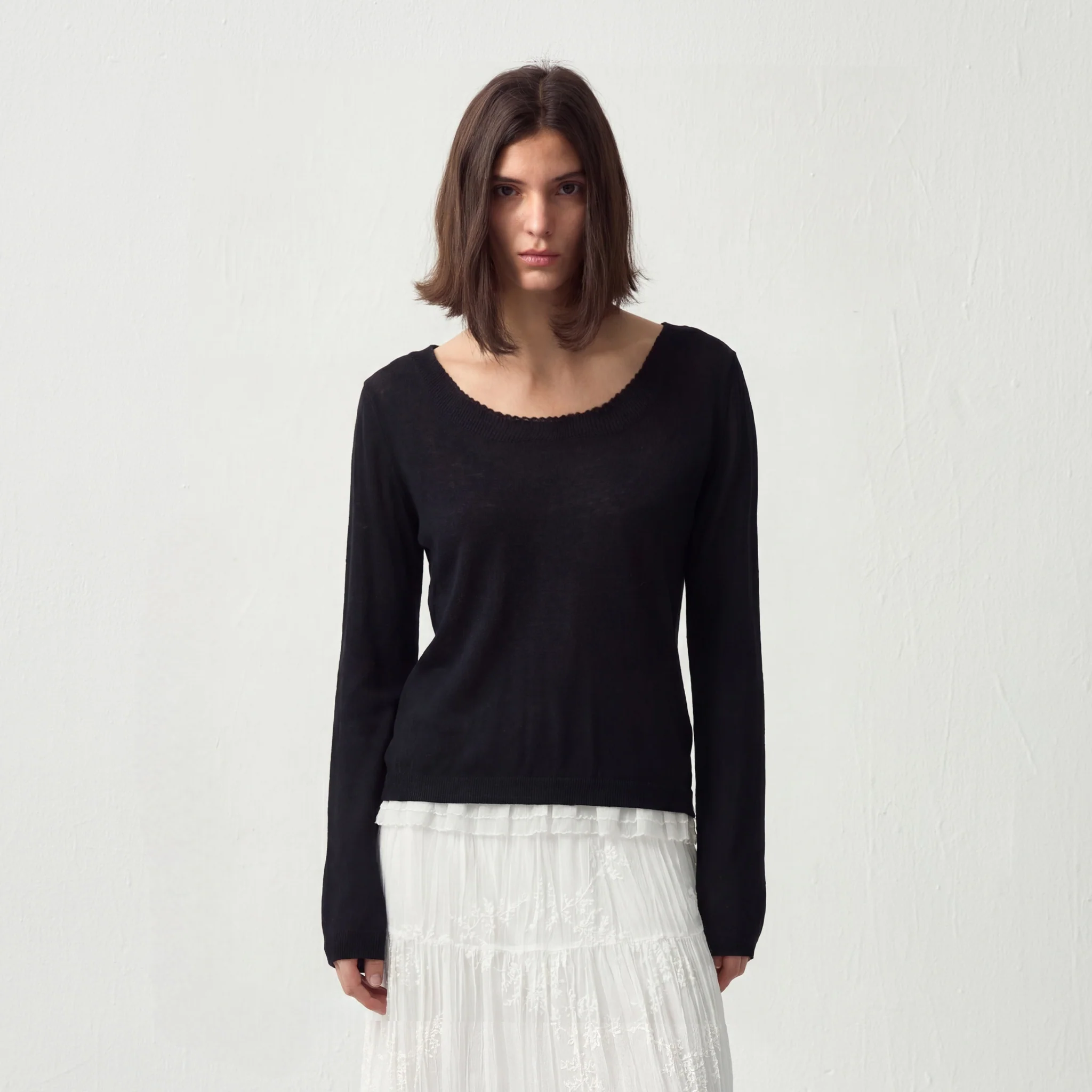 CUBIC Lace Trim Cropped Knit Top - Image 3