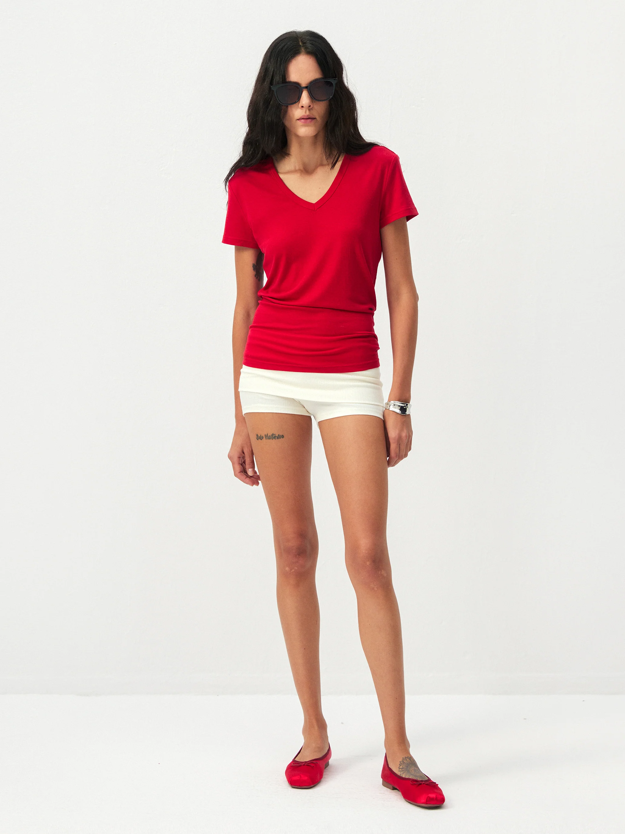 CUBIC Linen-Blend V-Neck Slim Fit Top - Image 11