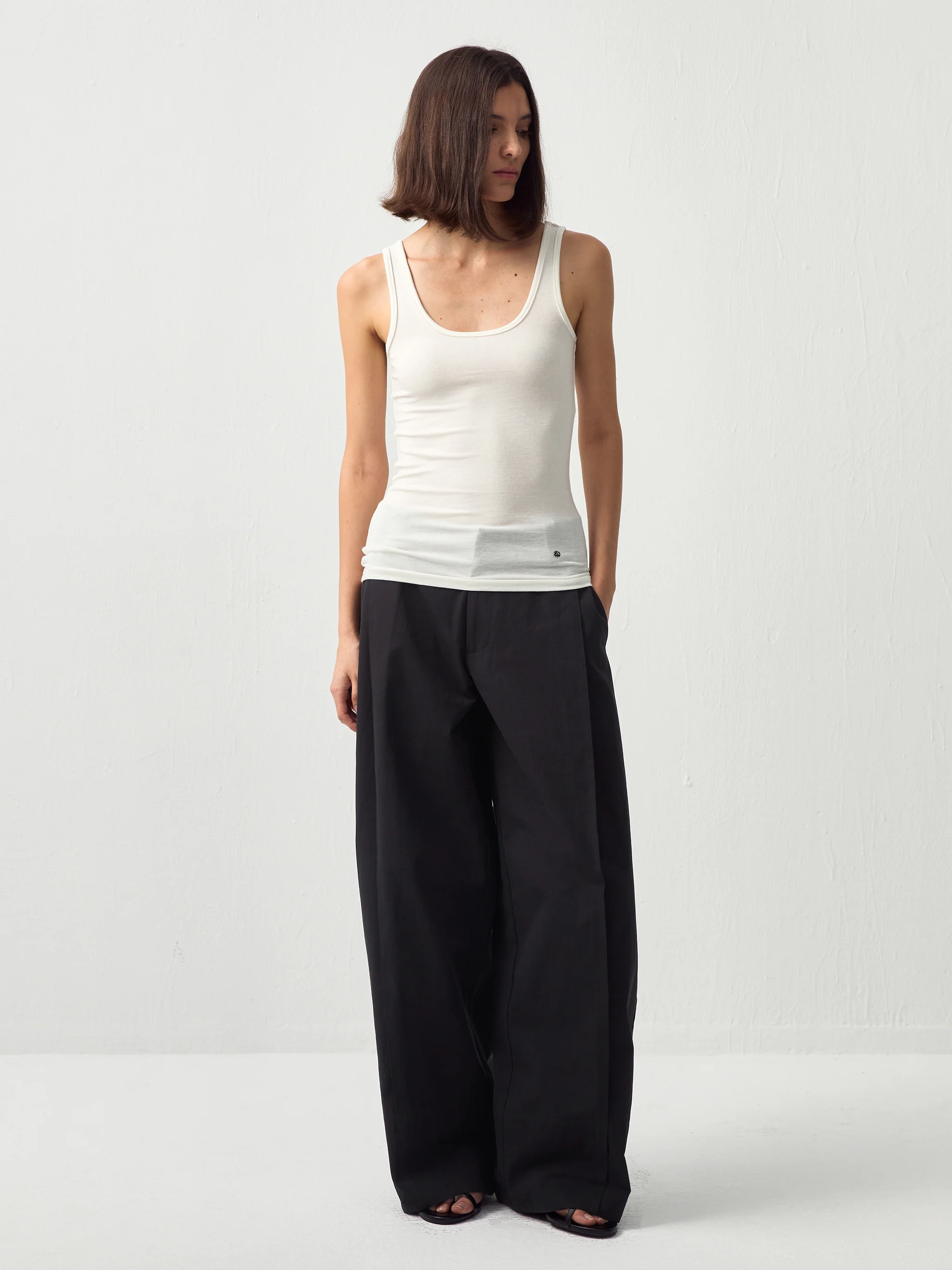 CUBIC Lyocell Wool Blend U-Neck Fitted Tank - Image 4