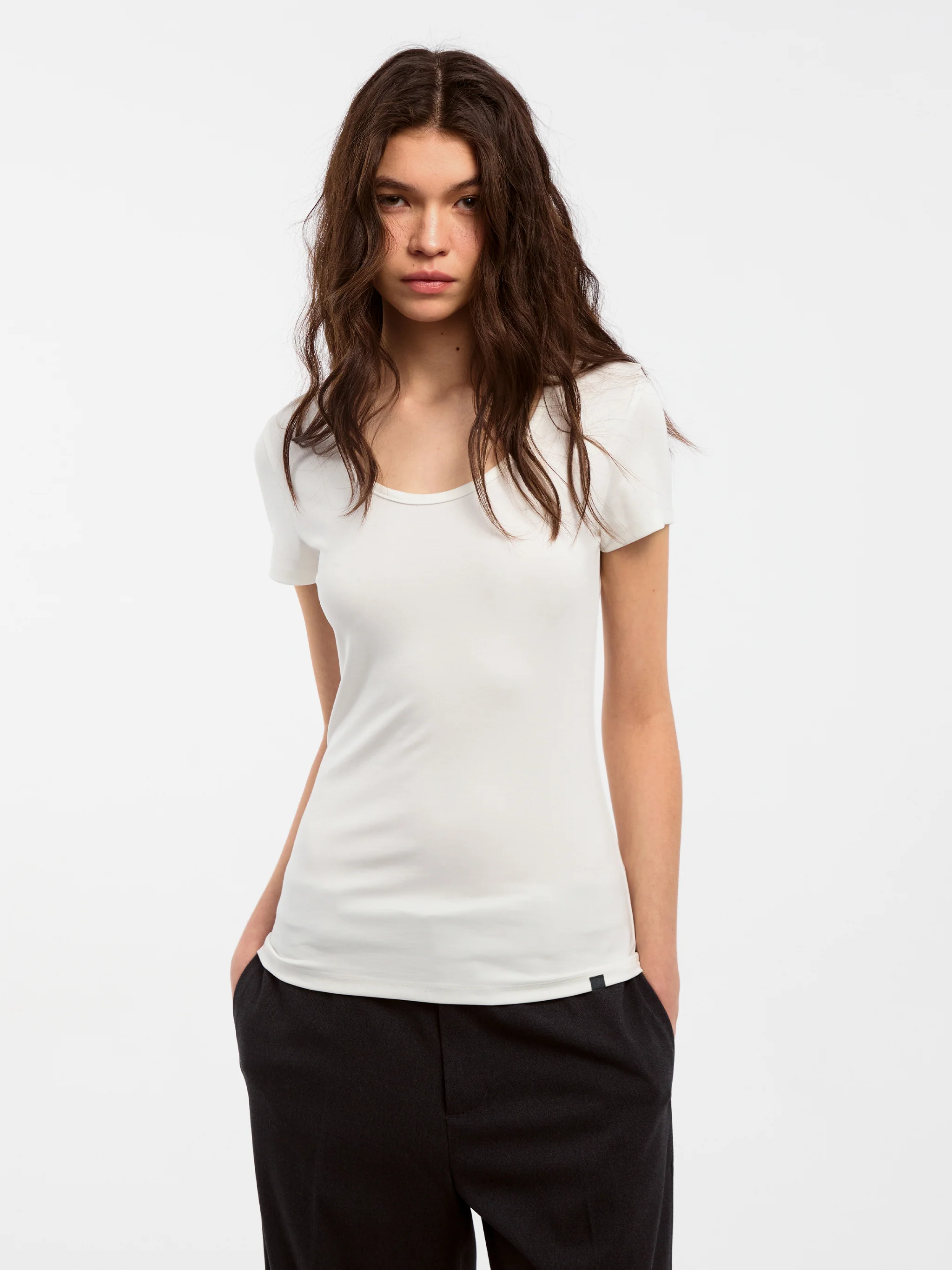 CUBIC Modal Long Slim Fit Crew Neck T-Shirt - Image 7