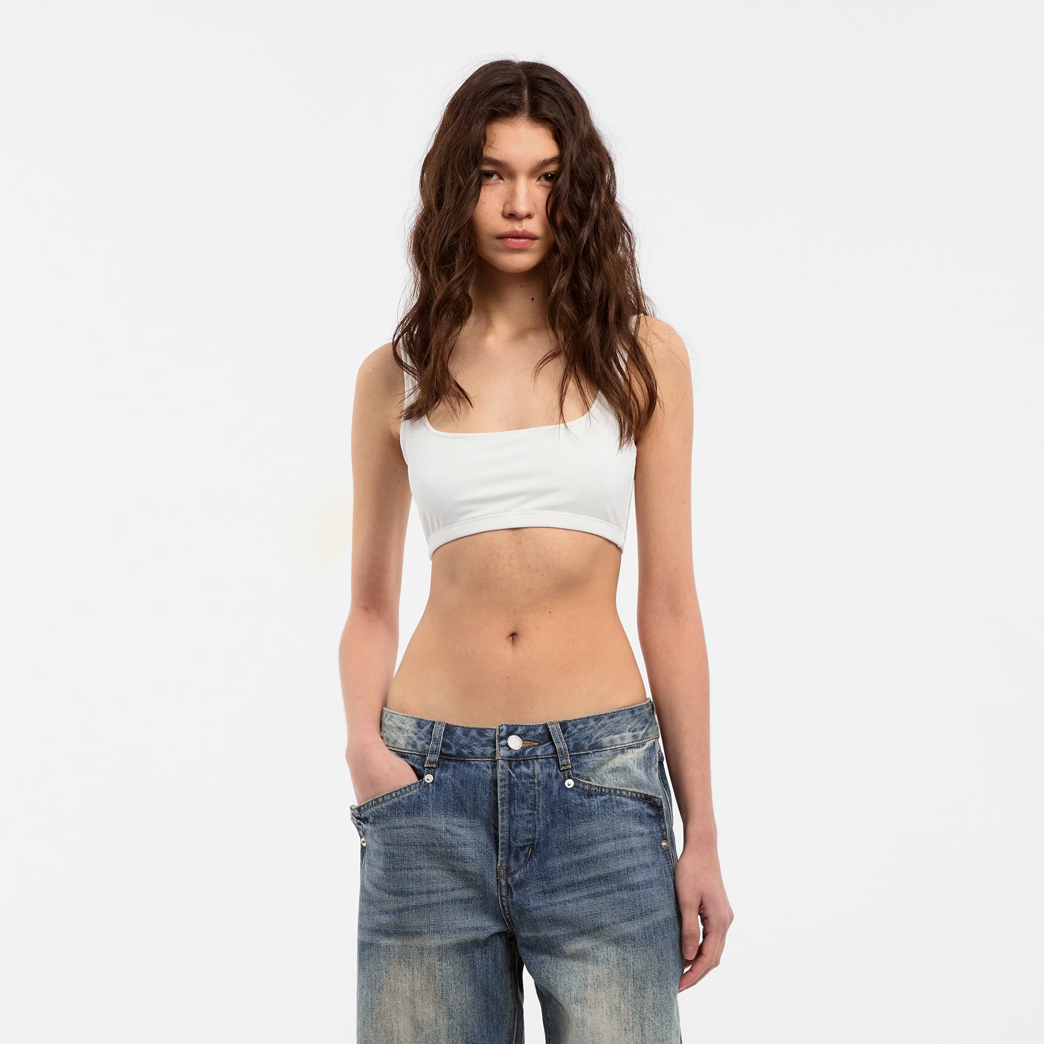 CUBIC U-neck Tank Top - Image 3