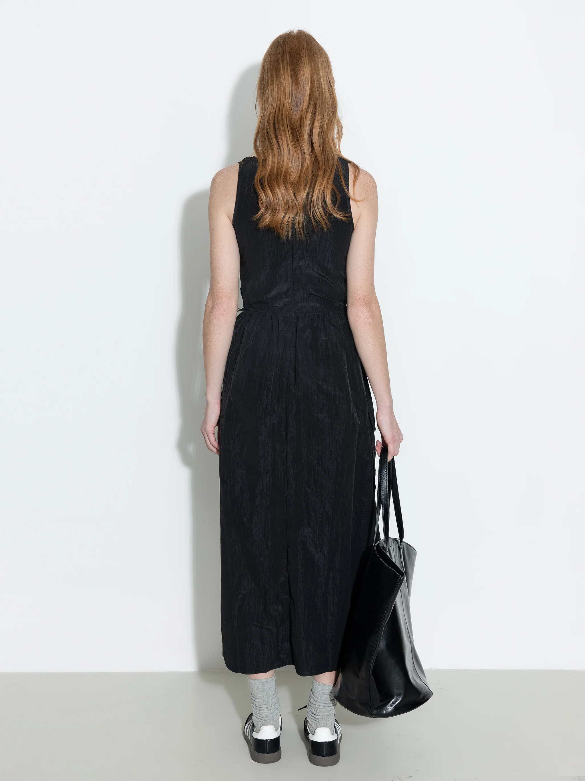 Drawstring Pleated V-Neck Sleeveless Dress - Image 12