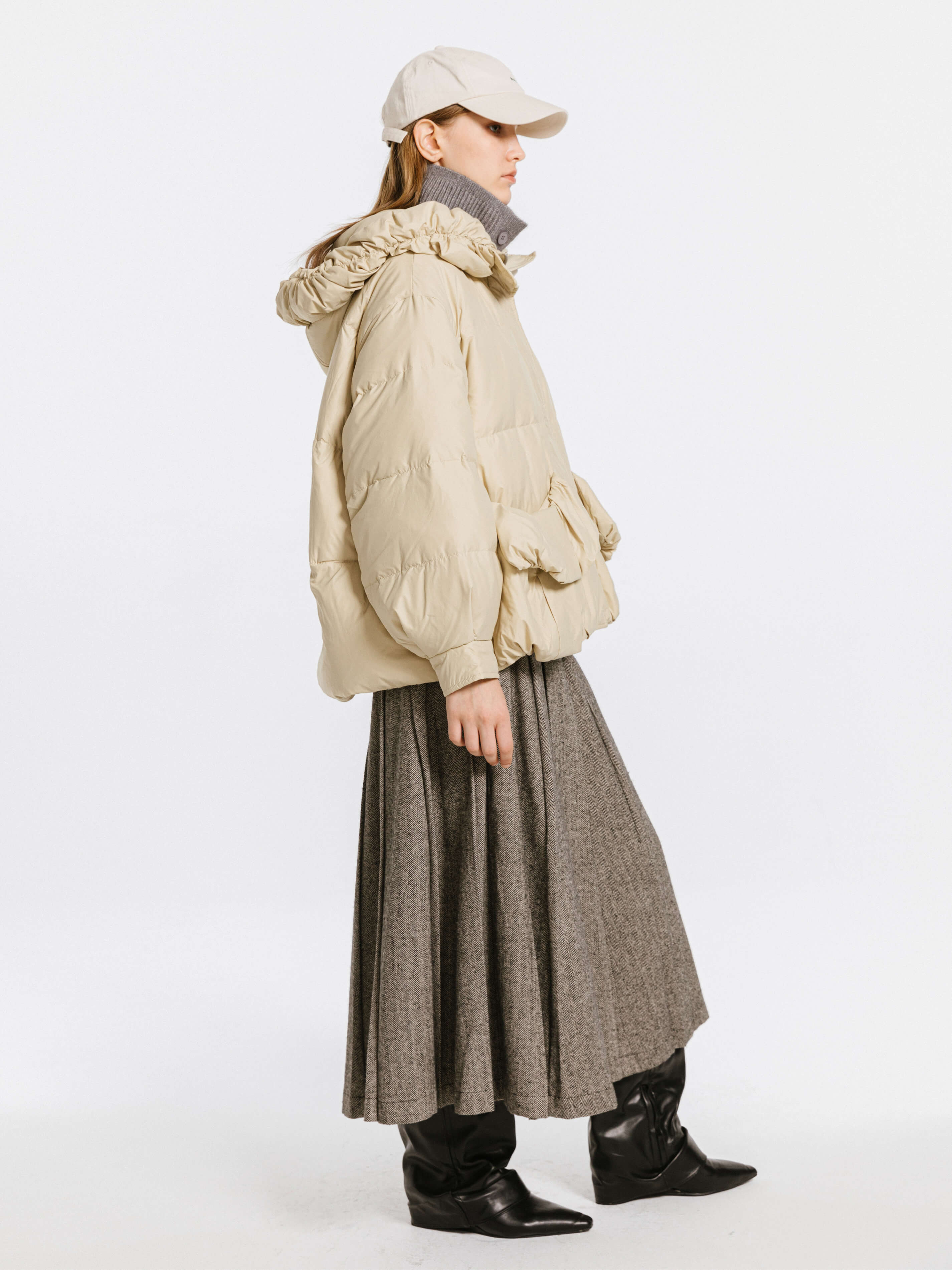 Gathered Short Puffer Jacket - Image 11
