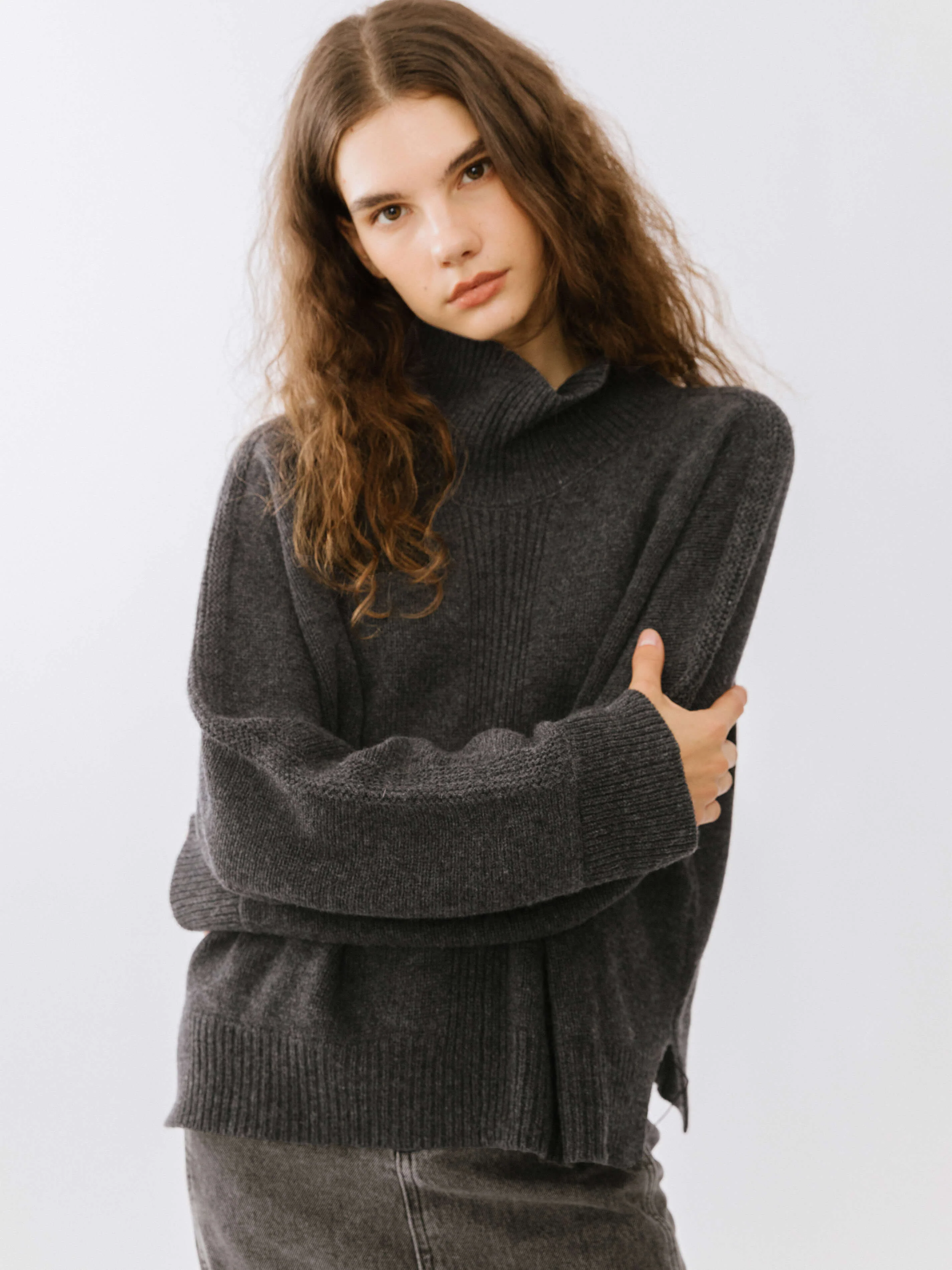 High Neck Sheep Wool Sweater - Image 15