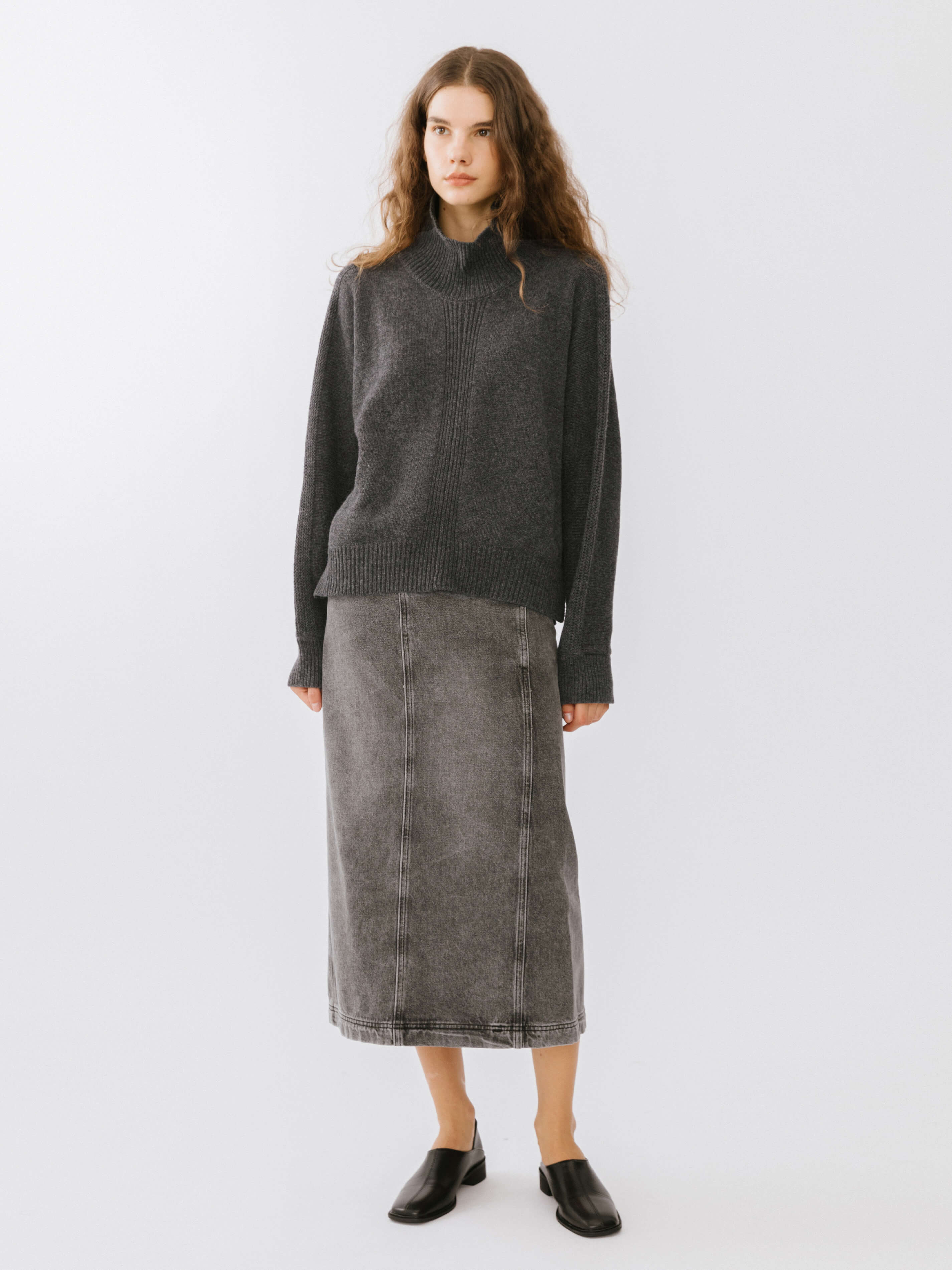 High Neck Sheep Wool Sweater - Image 16