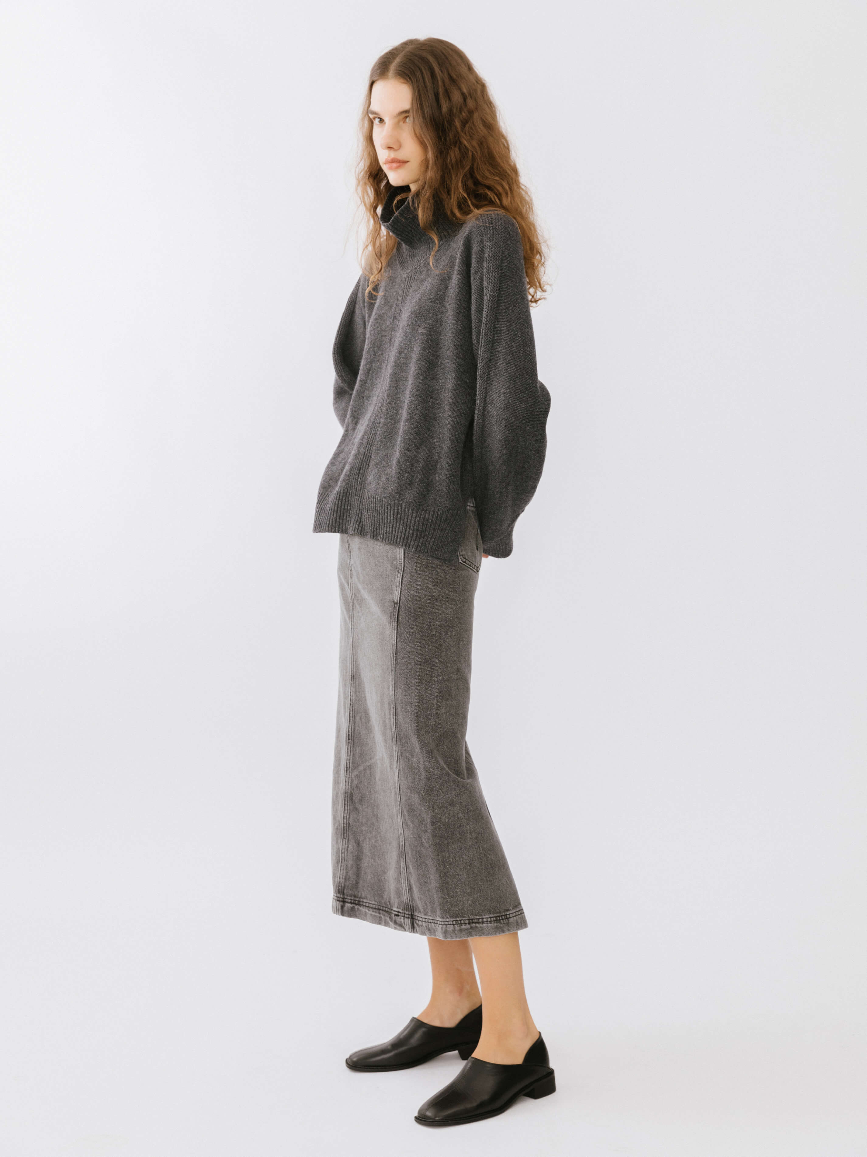 High Neck Sheep Wool Sweater - Image 17
