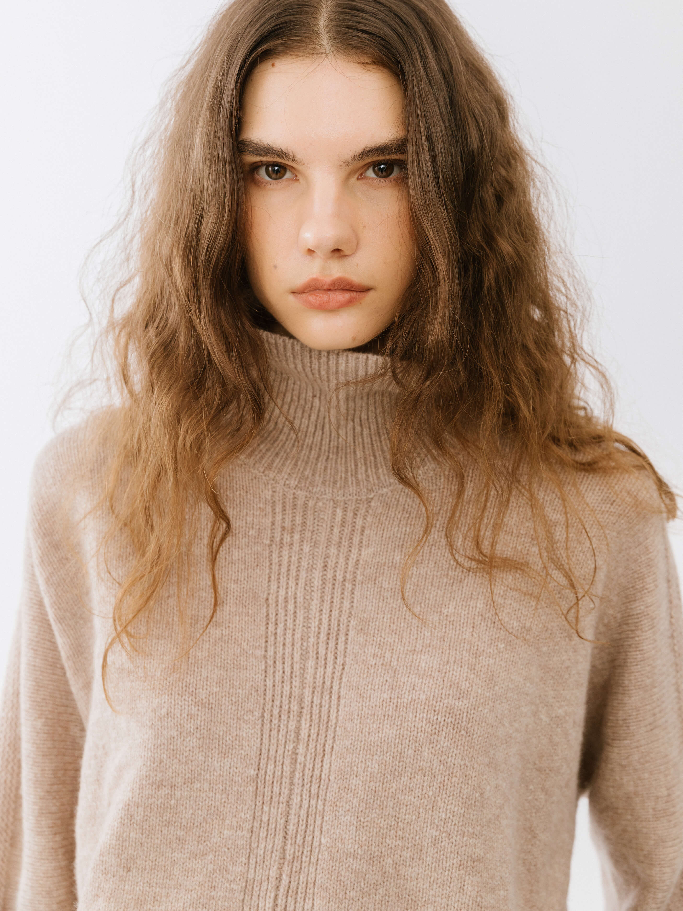 High Neck Sheep Wool Sweater - Image 3