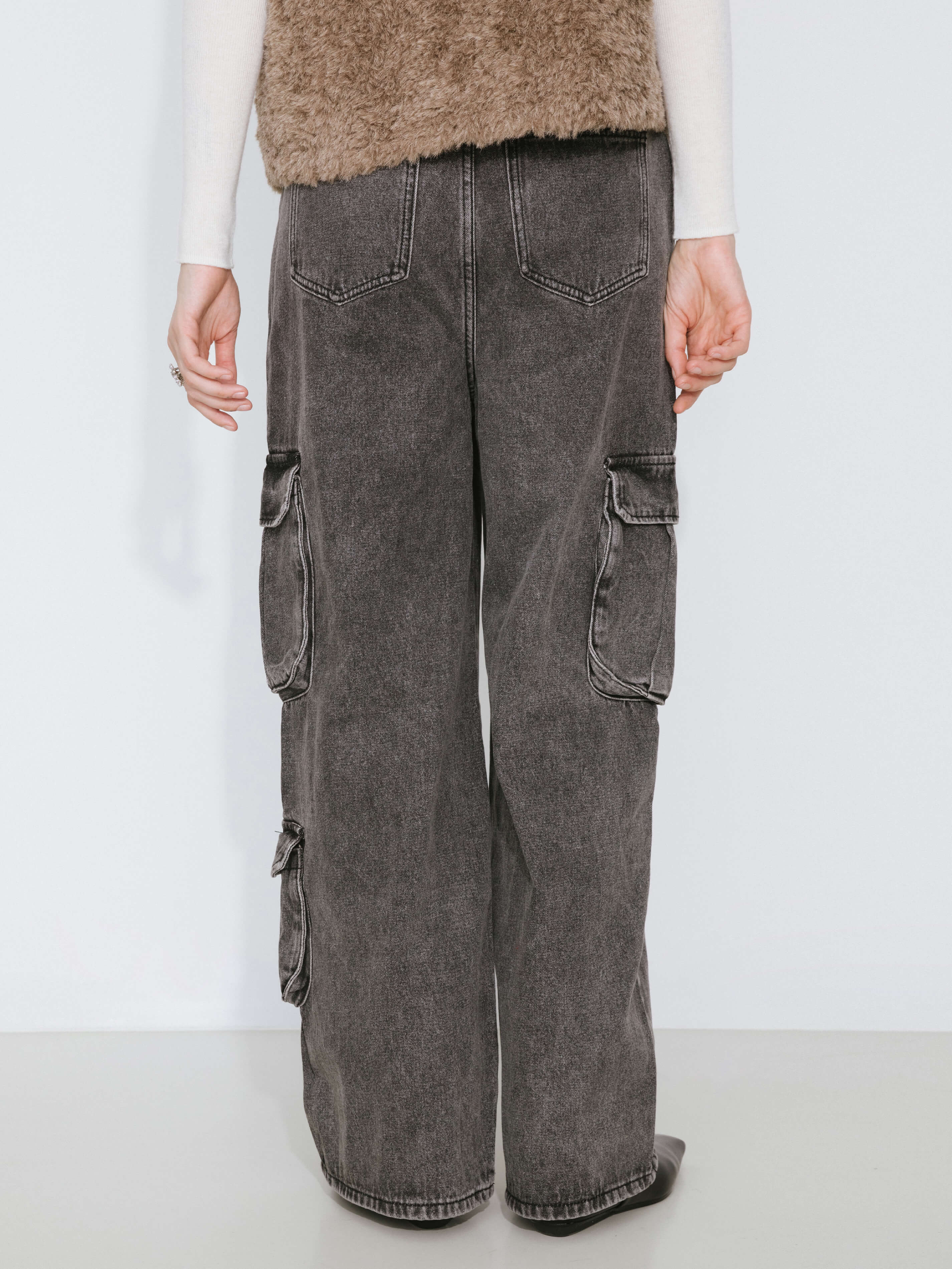 High Rise Cargo Jeans - Image 11
