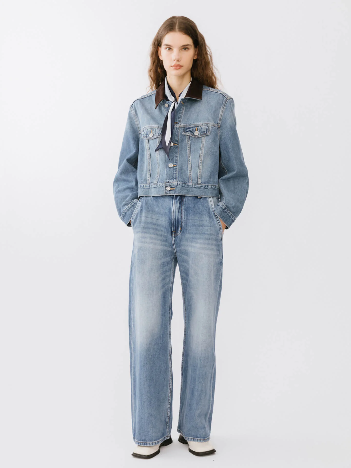 High Waisted Washed Out Boyfriend Jeans - Image 2