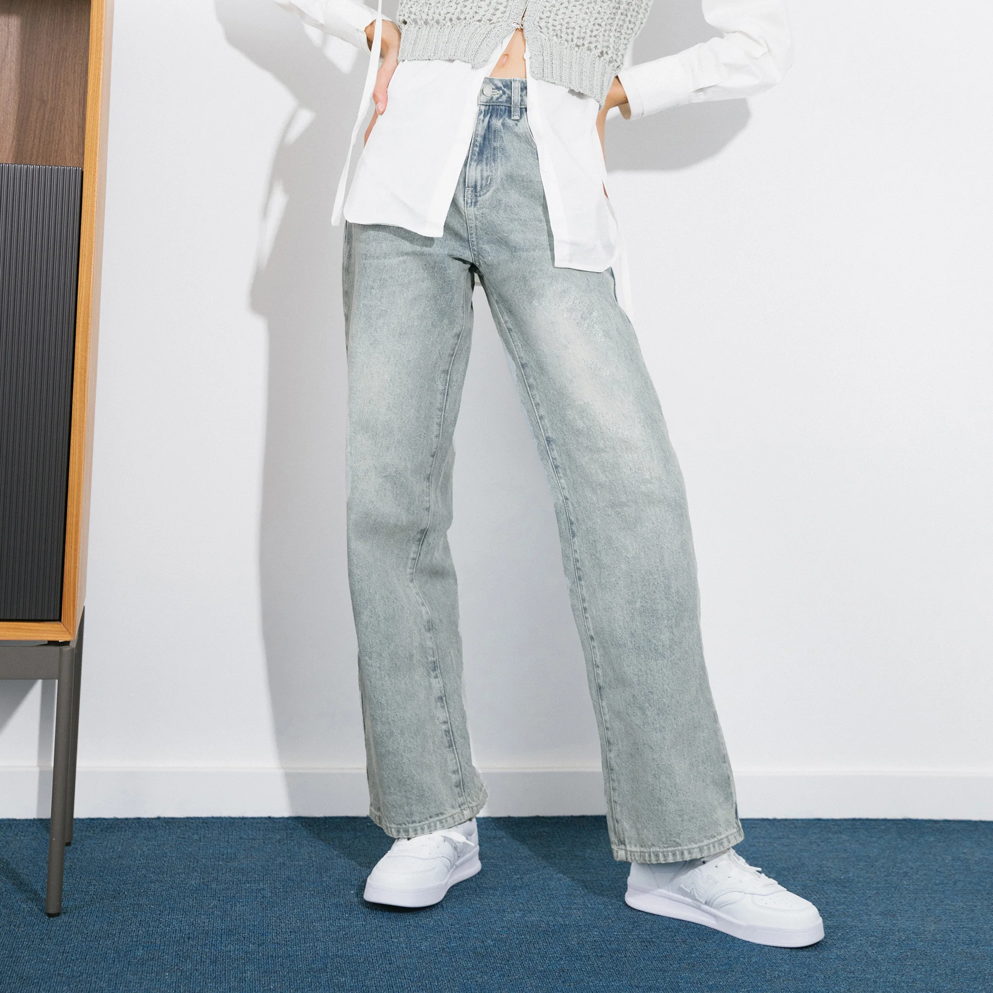 High Waisted Wide Leg Jeans - Image 9