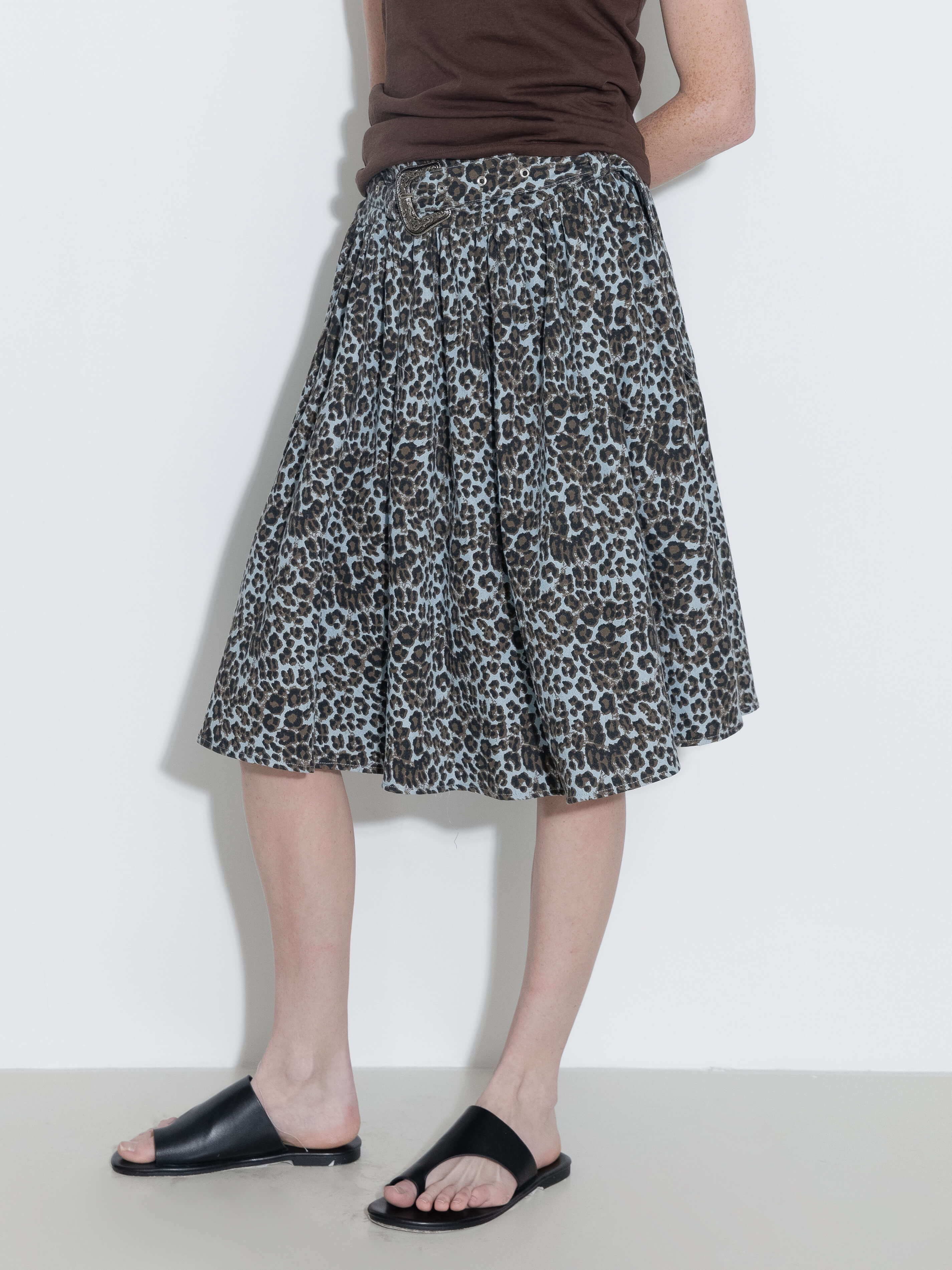 Leopard Print Pleated A-Line Skirt with Belt - Image 2