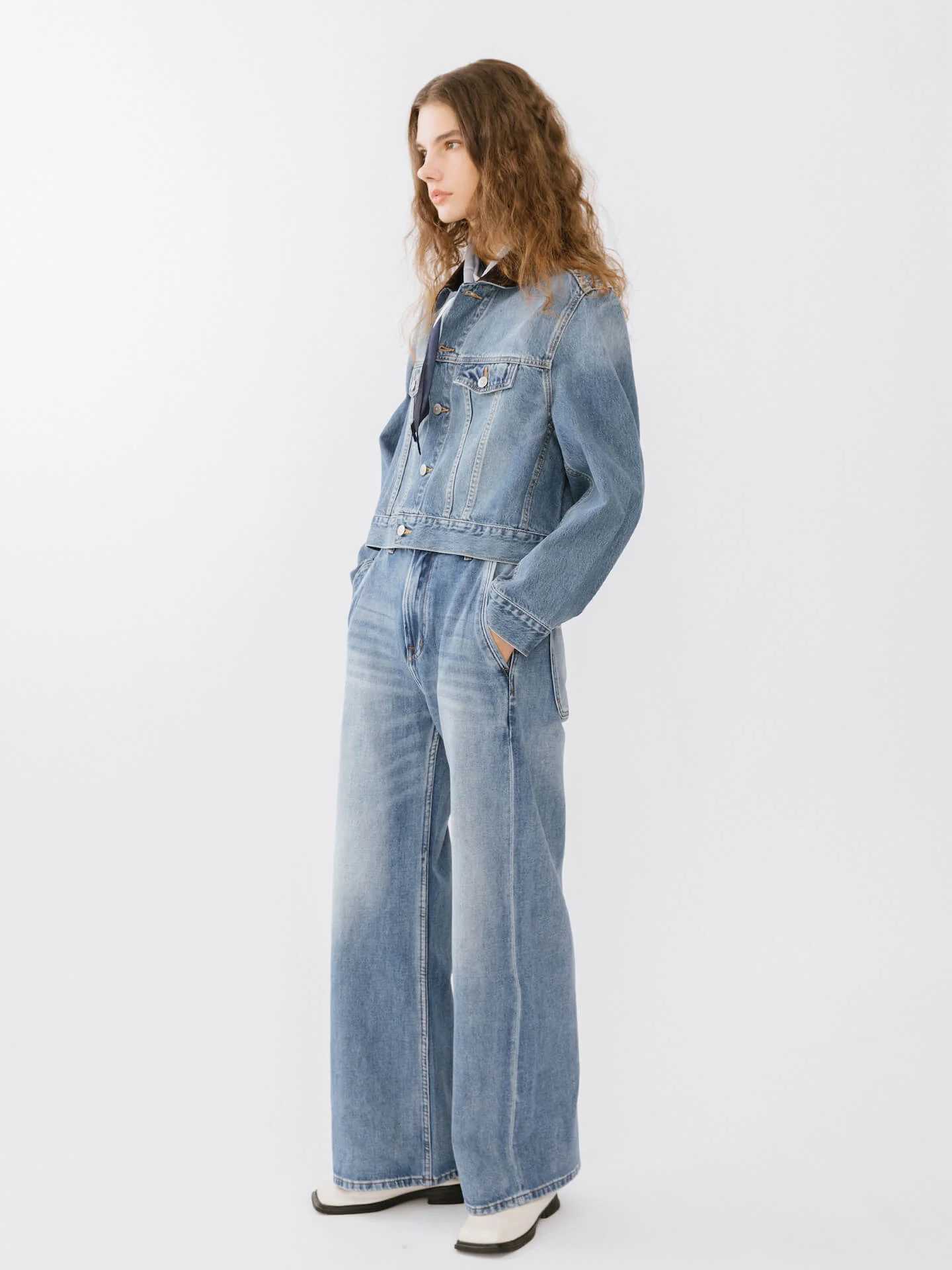 Light Blue Short Denim Jacket - Image 5