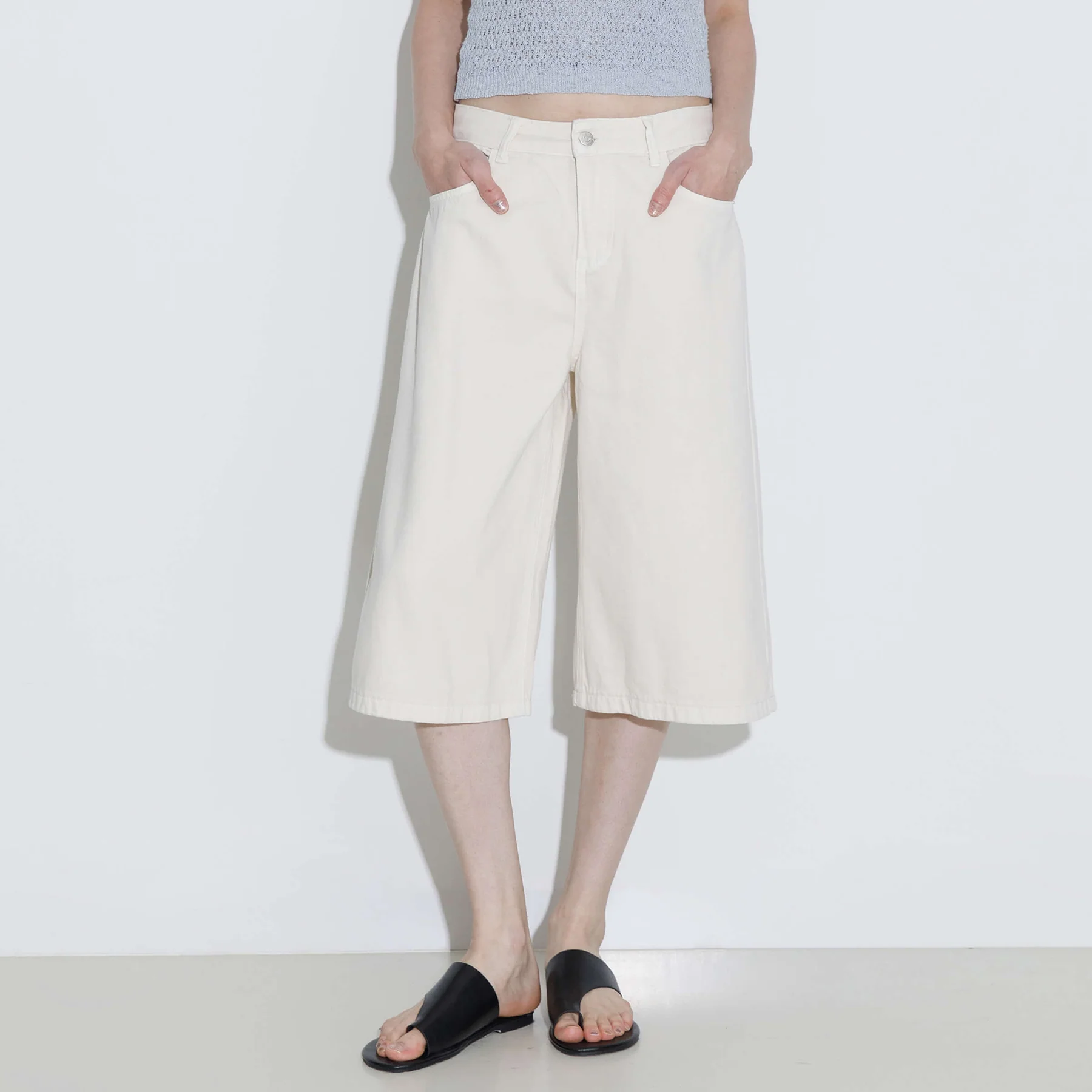 Loose Fit Knee-Length Denim Shorts - Image 14