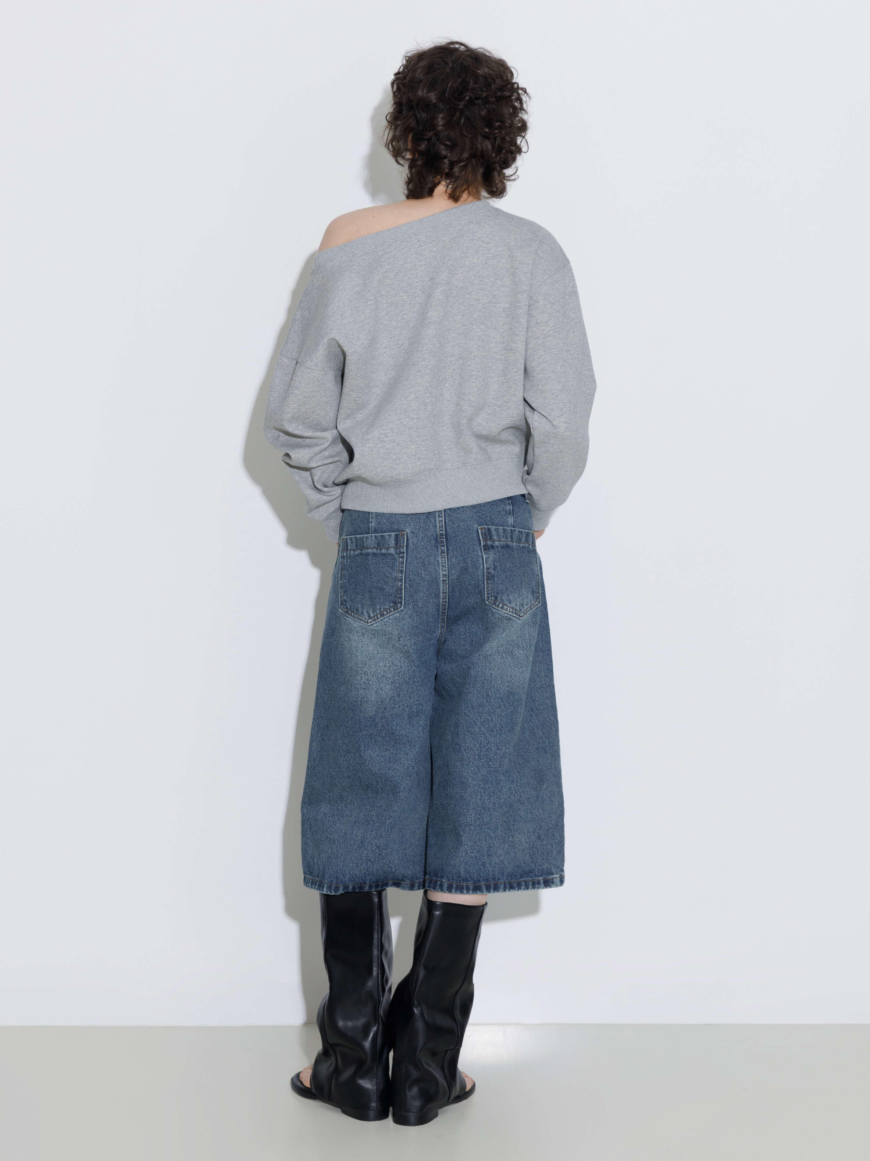 Loose Fit Knee-Length Denim Shorts - Image 6