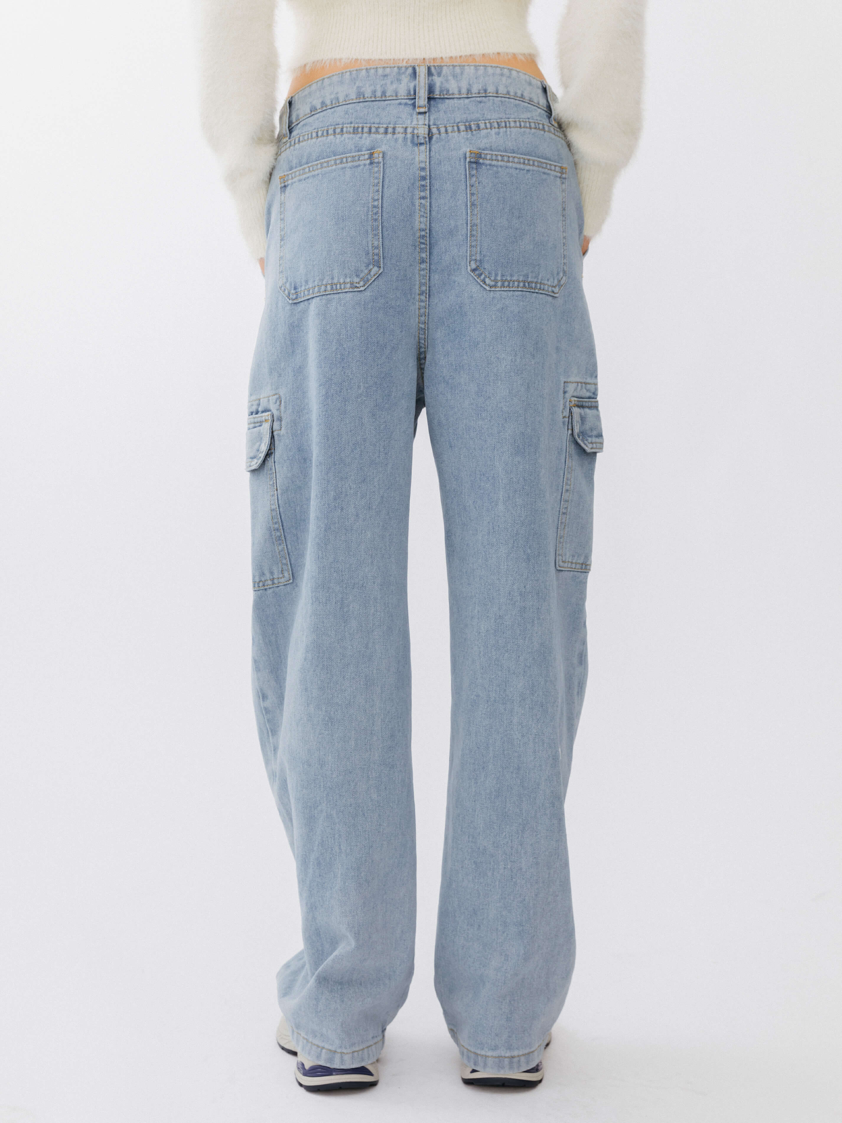 Low Waist Cargo Jeans - Image 6