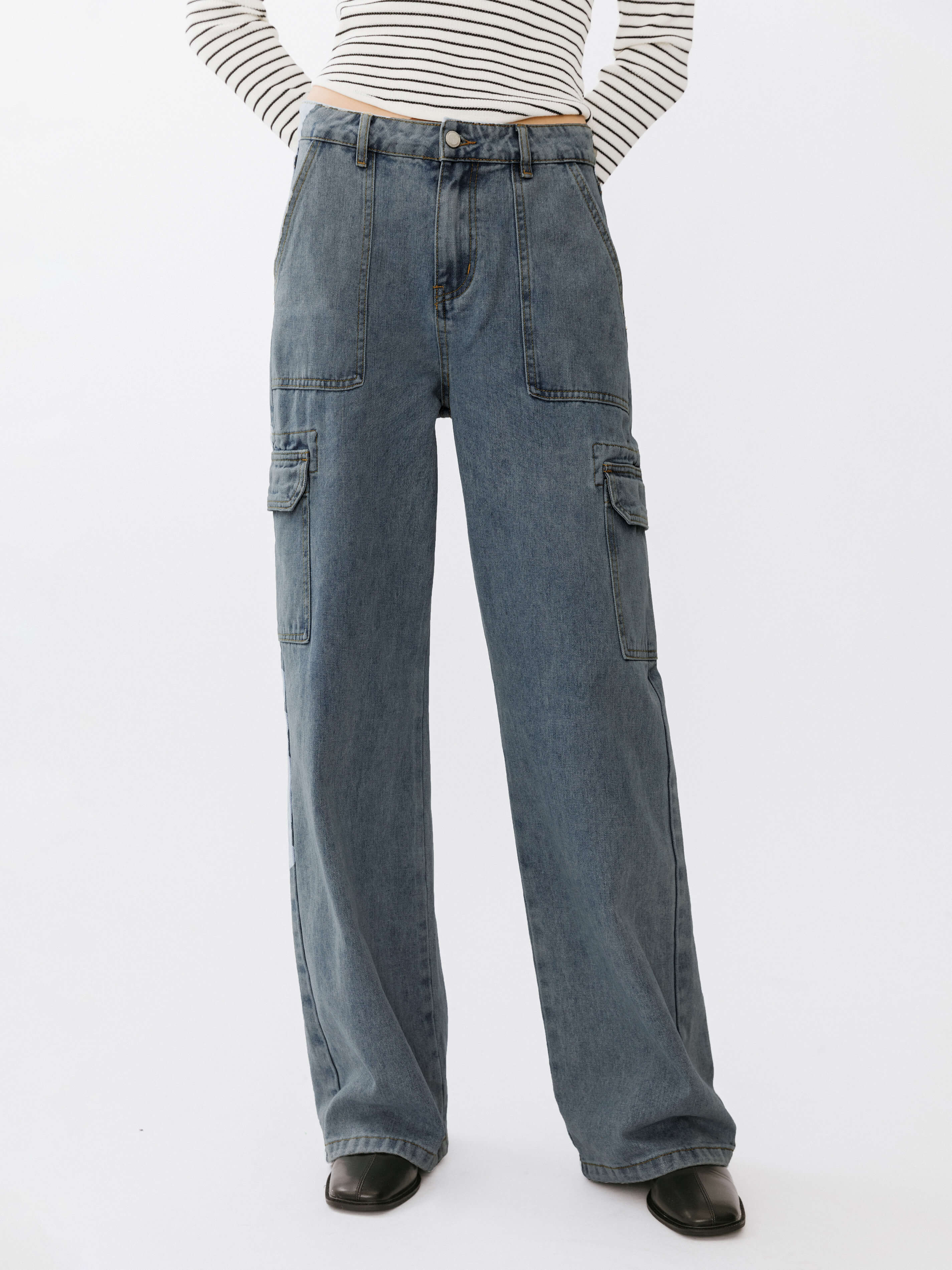 Low Waist Cargo Jeans - Image 7