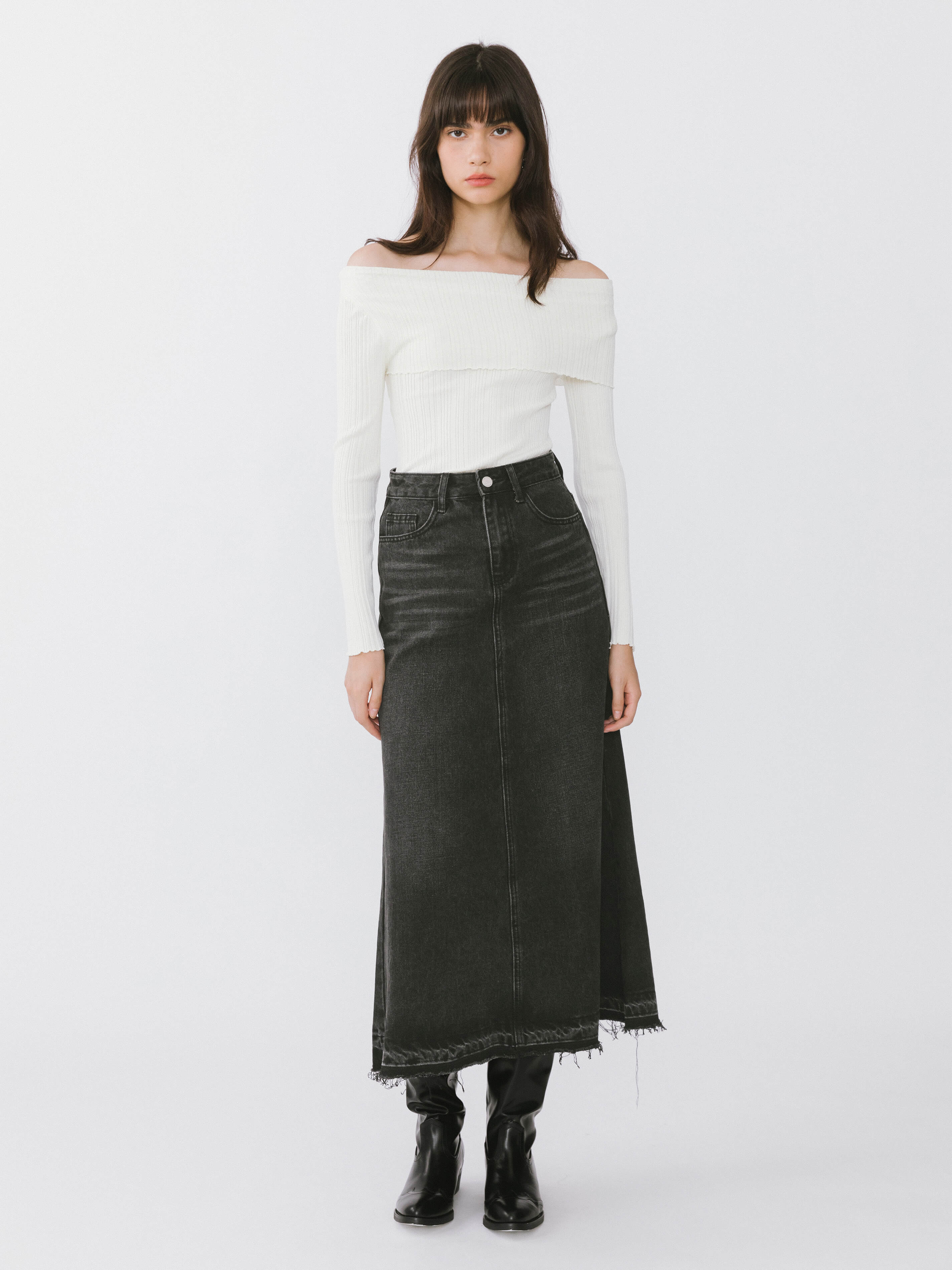 Off-Shoulder Long Sleeve Fitted Top - Image 12