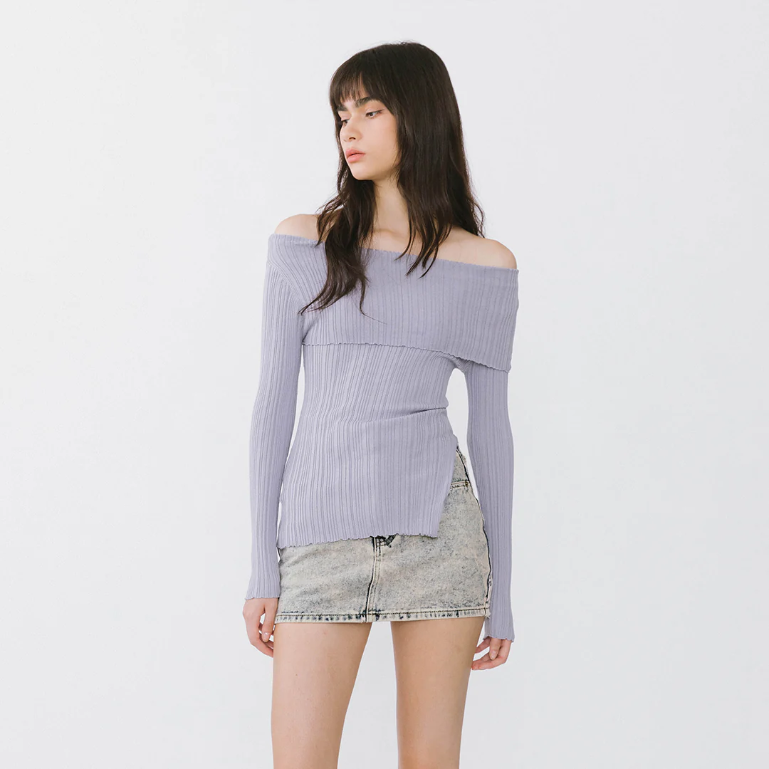 Off-Shoulder Long Sleeve Fitted Top - Image 3
