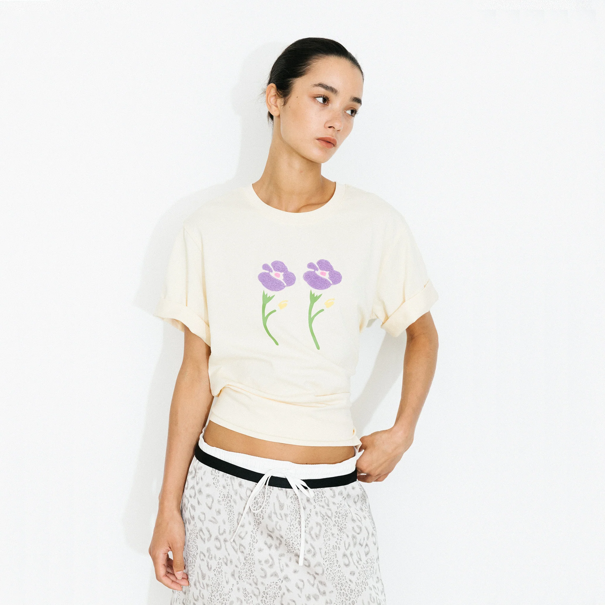 Oversized Flowers T-shirt - Image 3