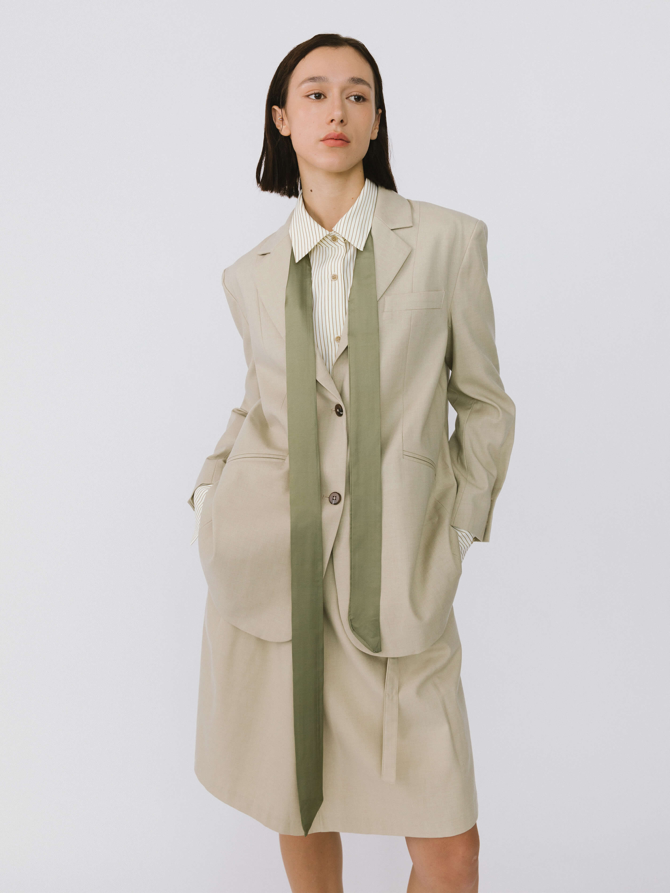 Oversized Shoulder Single Breasted Blazer with Wool Blend - Image 5
