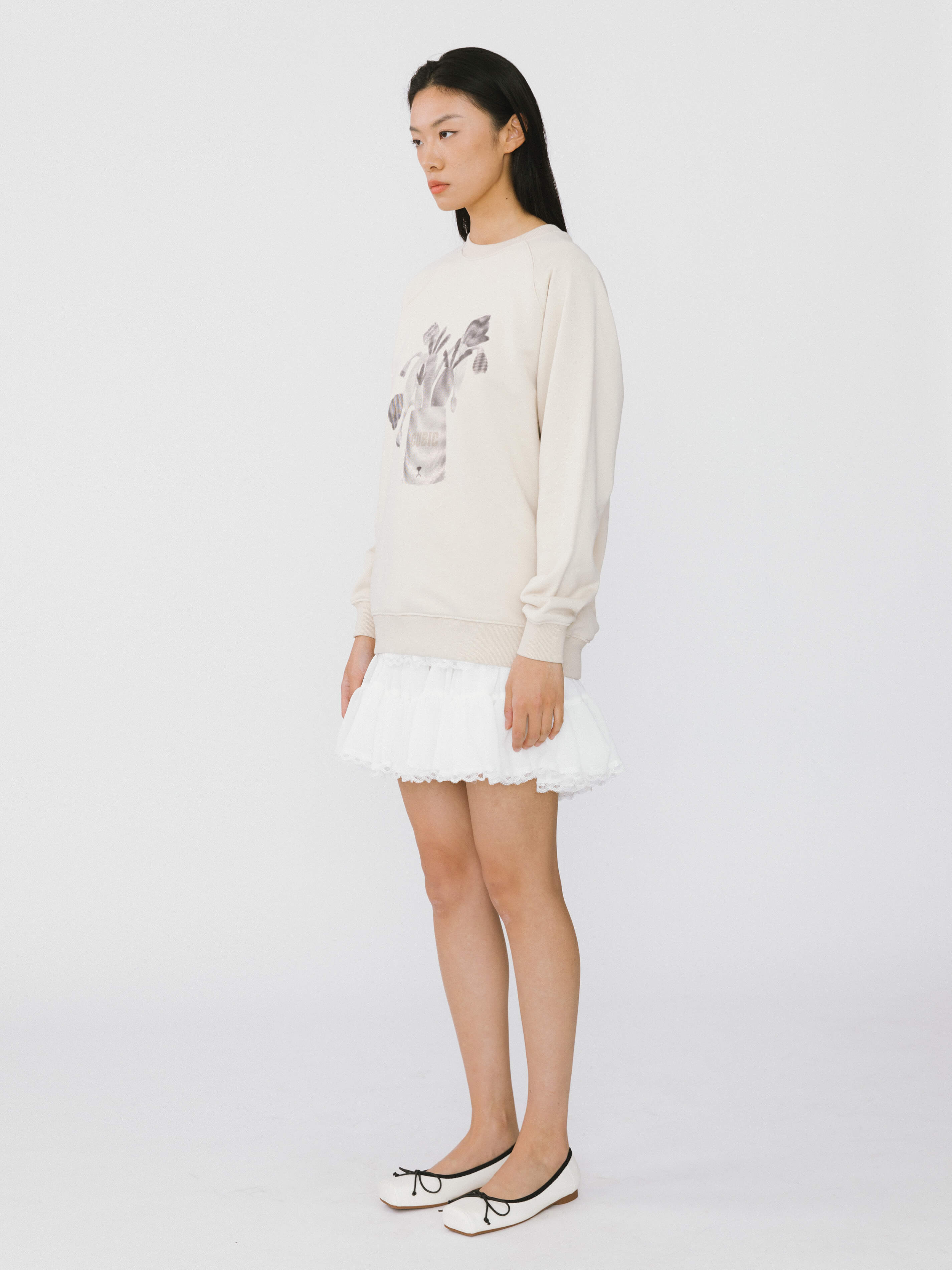 Round Neck Printed Sweatshirt - Image 5