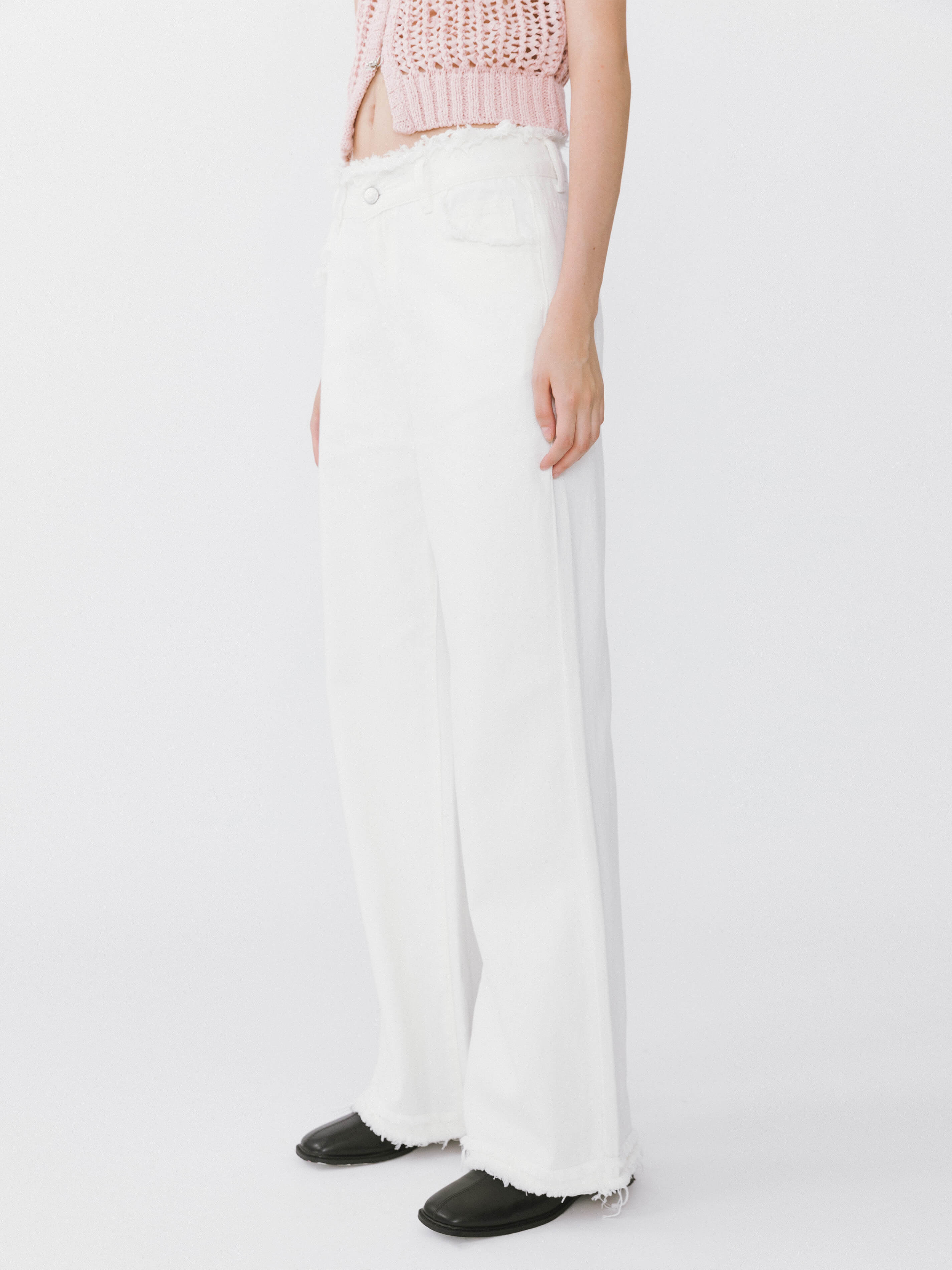 Raw Edge Wide Leg Jeans - Image 15