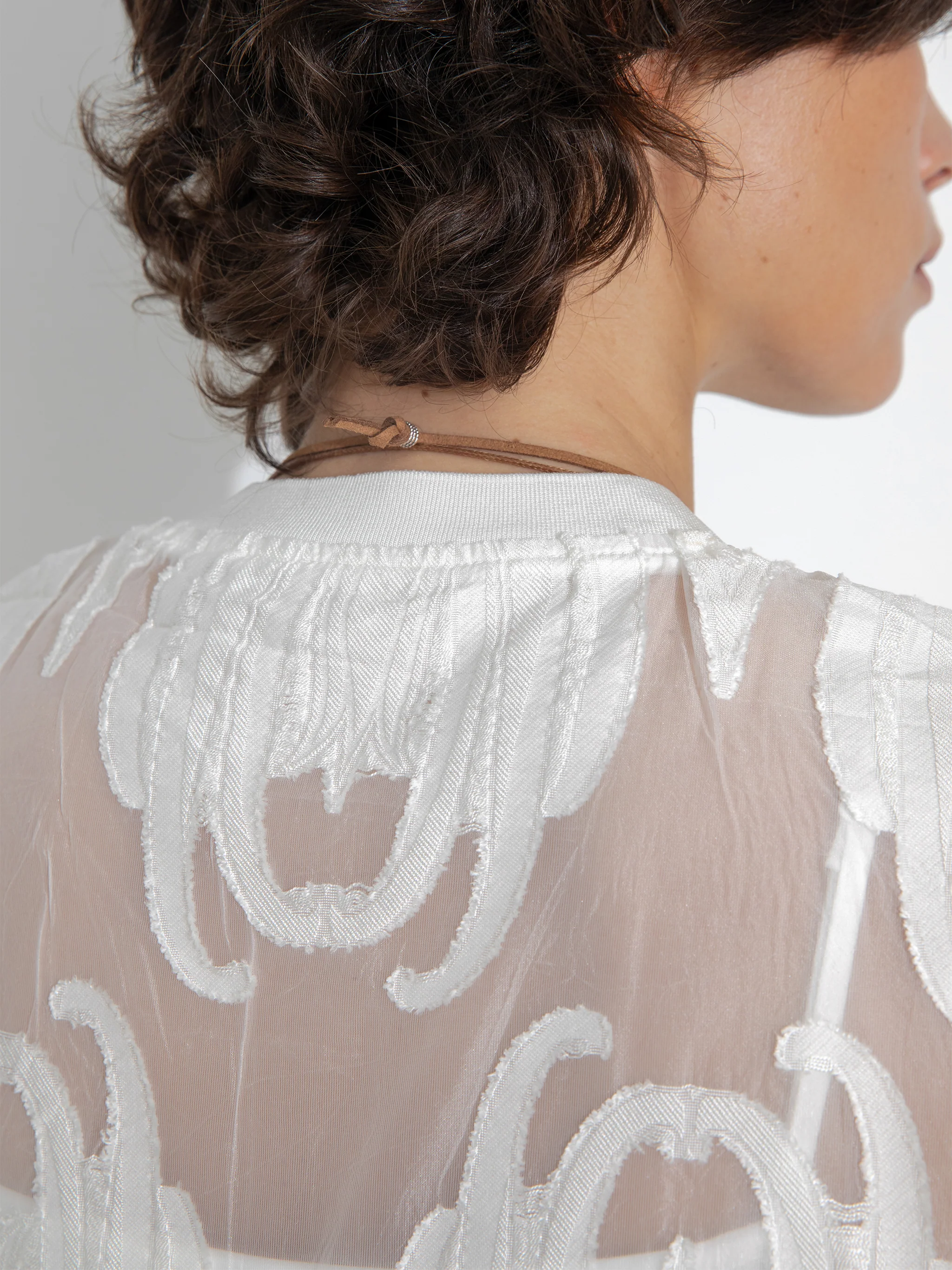 Sheer Patterned Sleeveless Pleated Skirt - Image 5