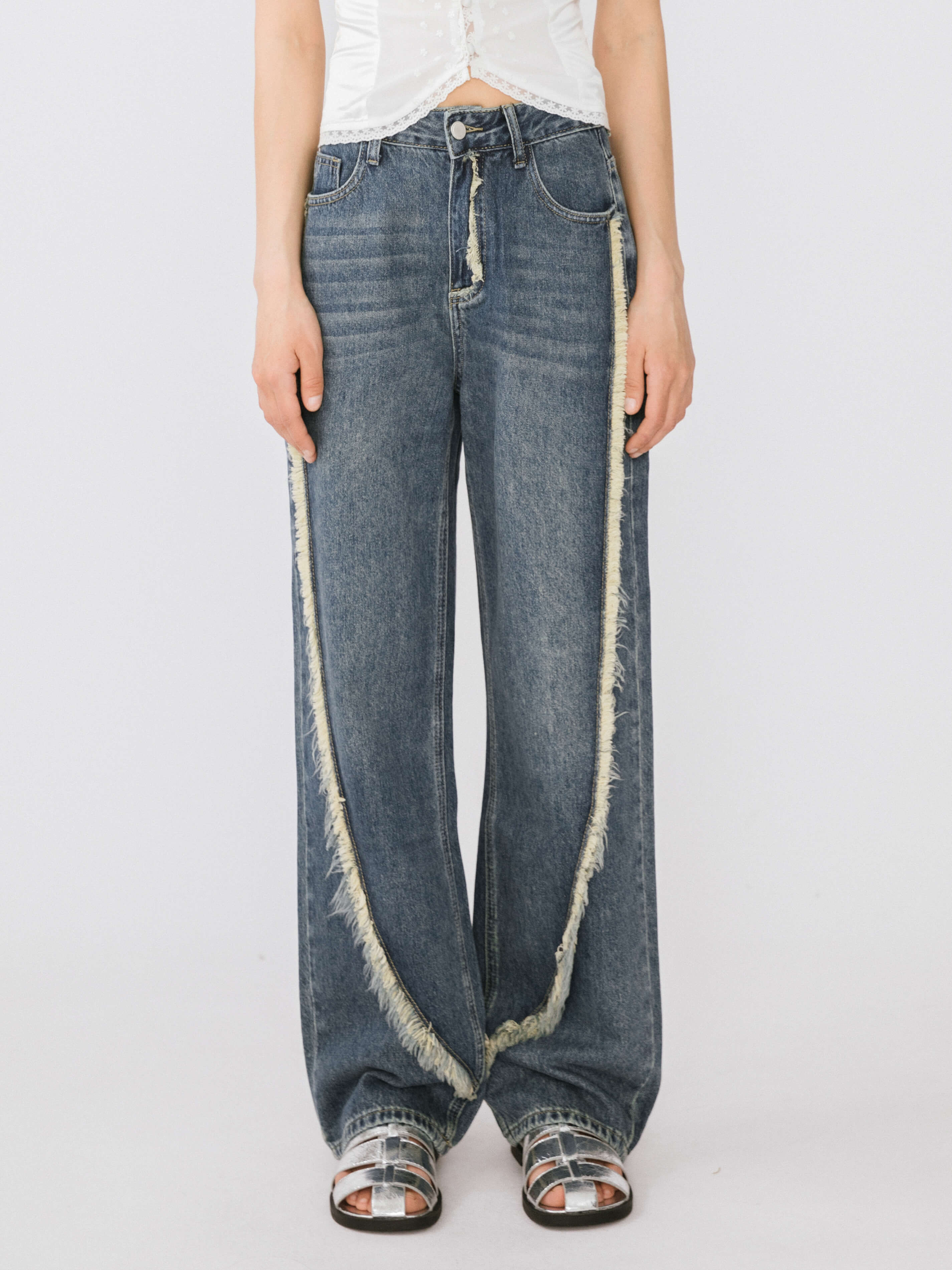 Straight Leg Distressed Detailed Jeans - Image 3