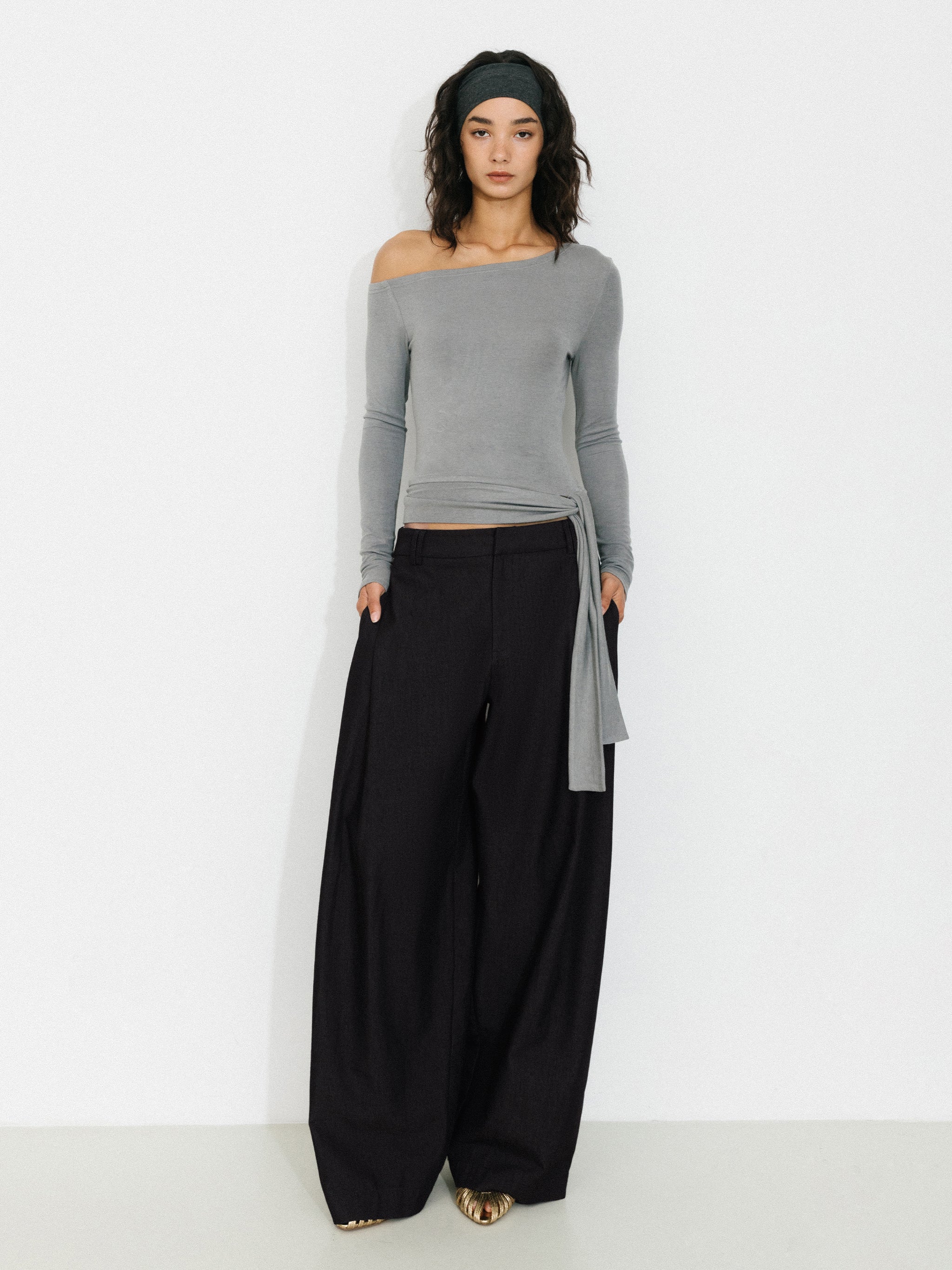 Wide-Leg Tapered Tailored Trousers - Image 10